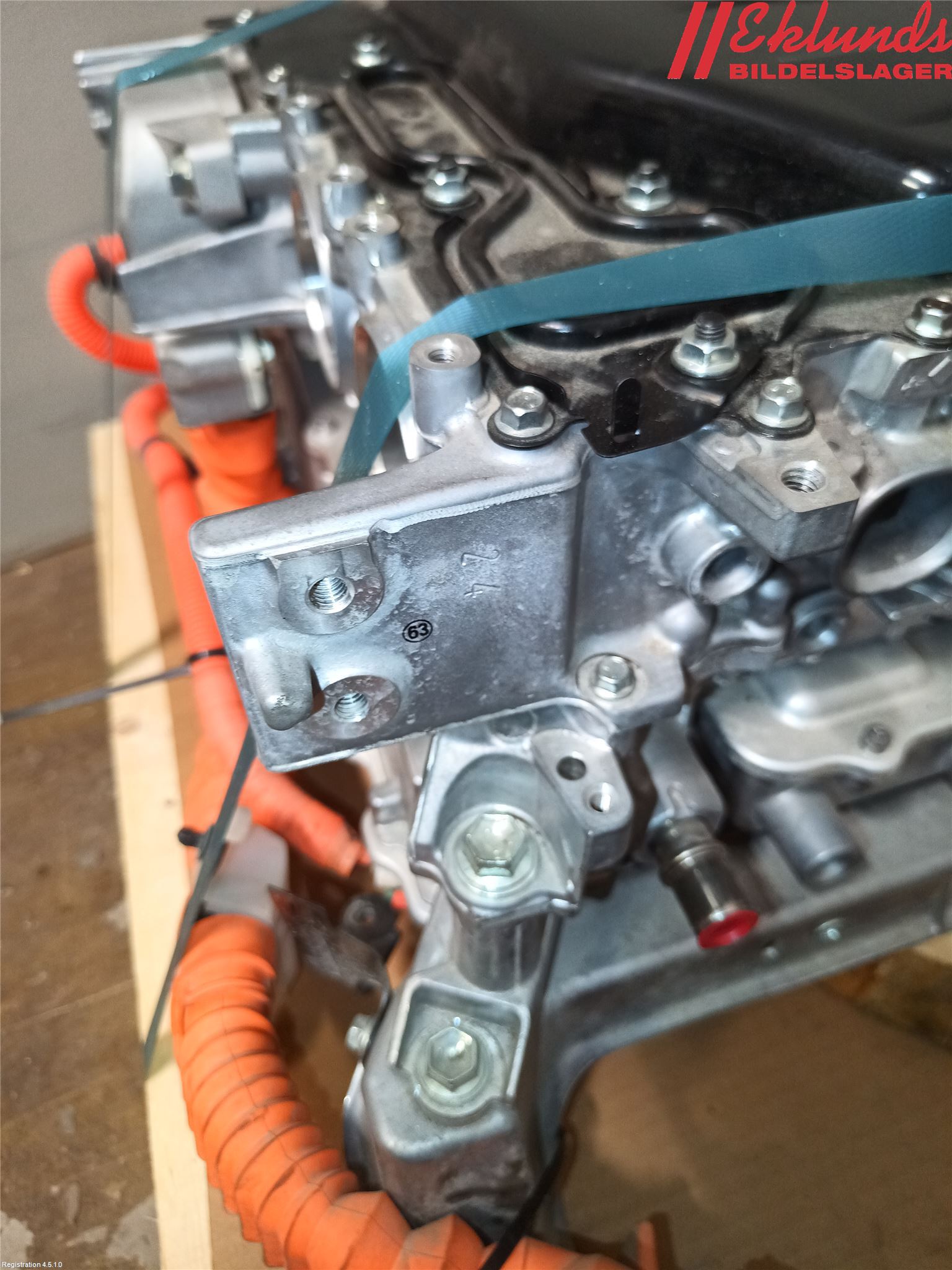 Toyota bZ4X EA10 22- Converter