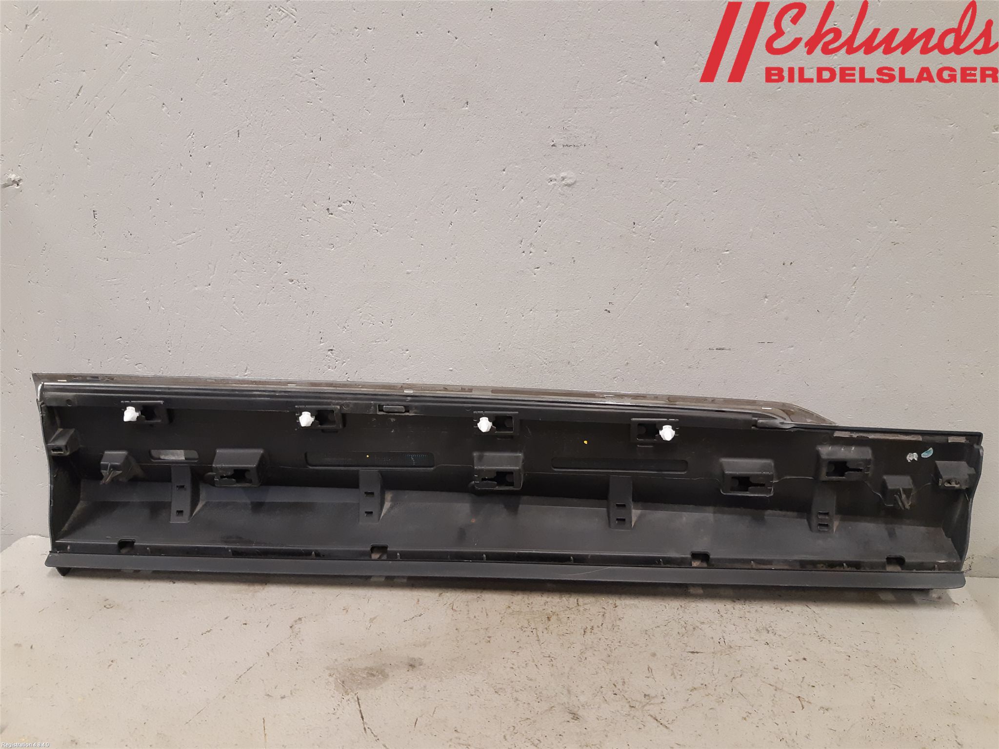 Volkswagen VW TIGUAN 16-24 Dörr Dekorlist Fram Vä