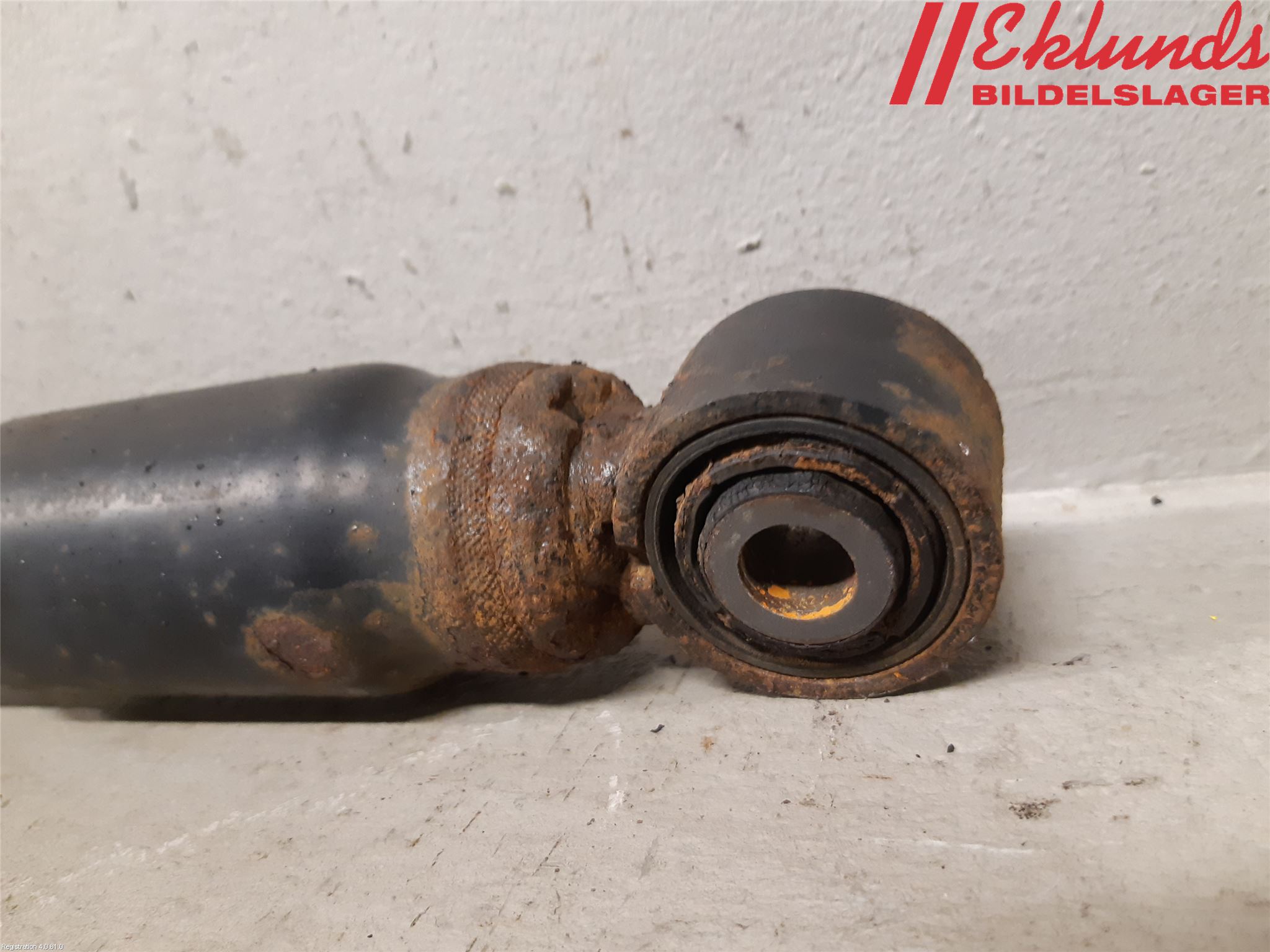Volkswagen VW PASSAT 11-14 Stötdämpare Bak