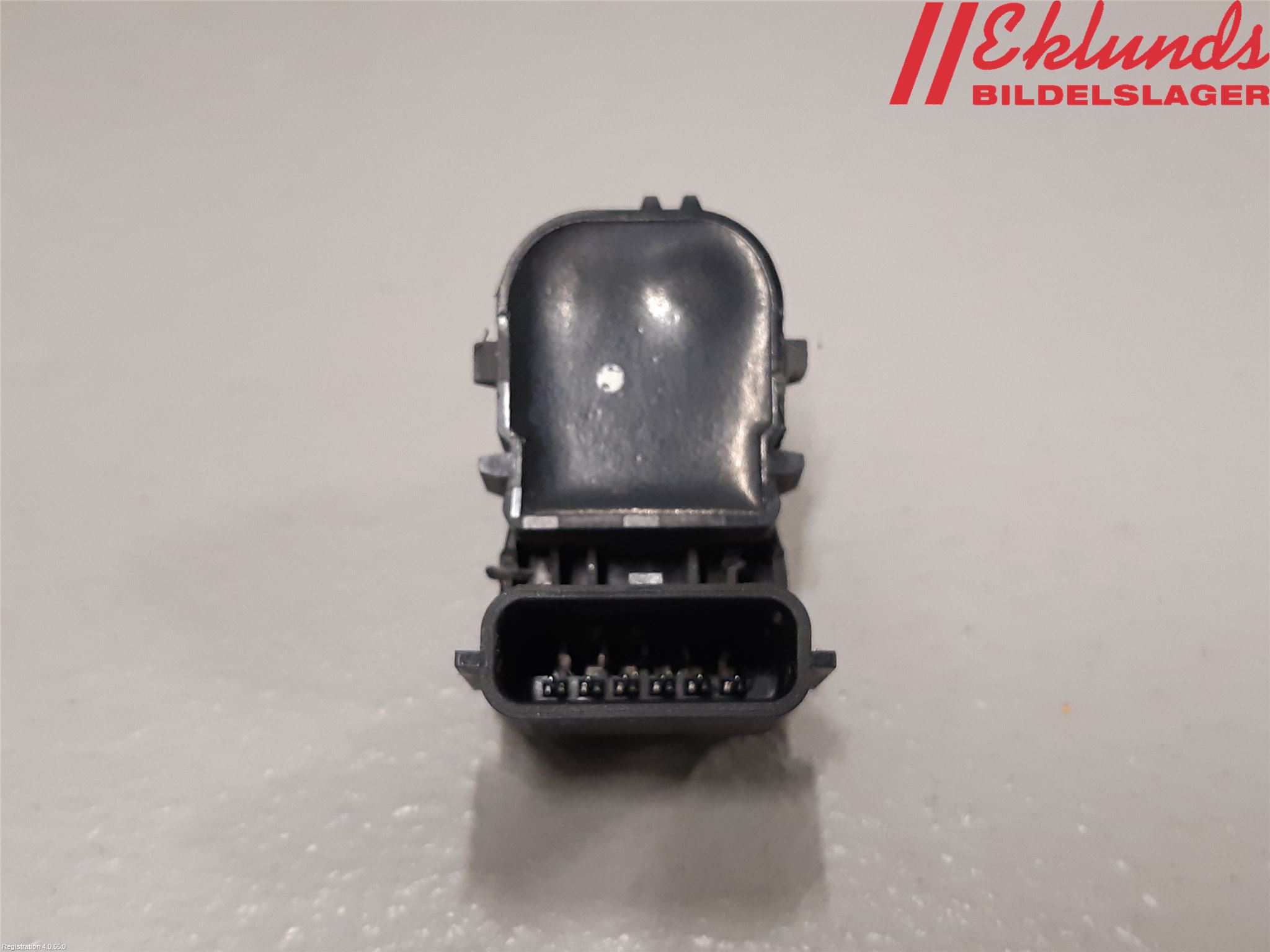 Kia SPORTAGE (QL) 16-21 Parkeringshjälp Frontsensor