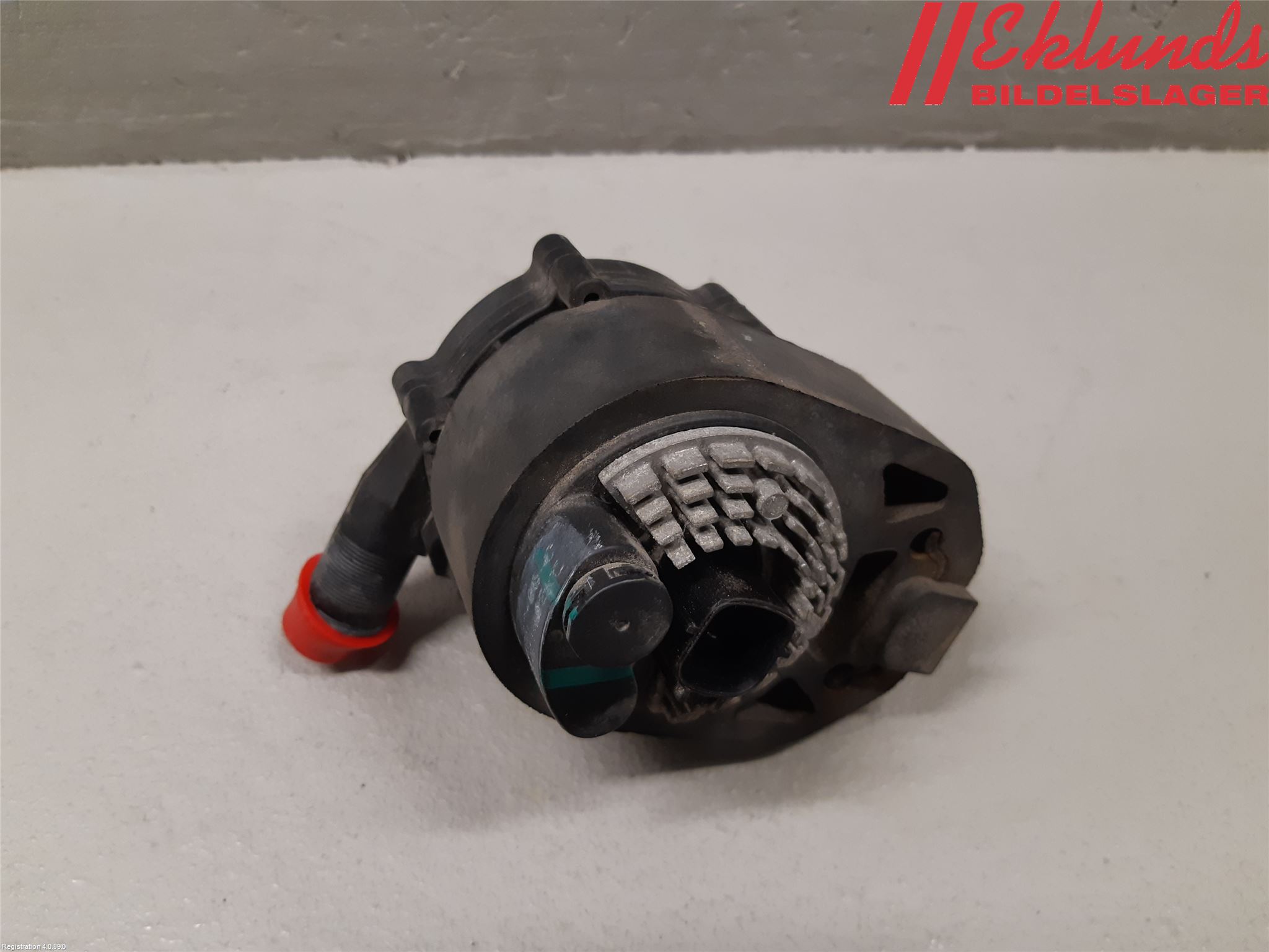 Tesla MODEL S 13- Vattenpump