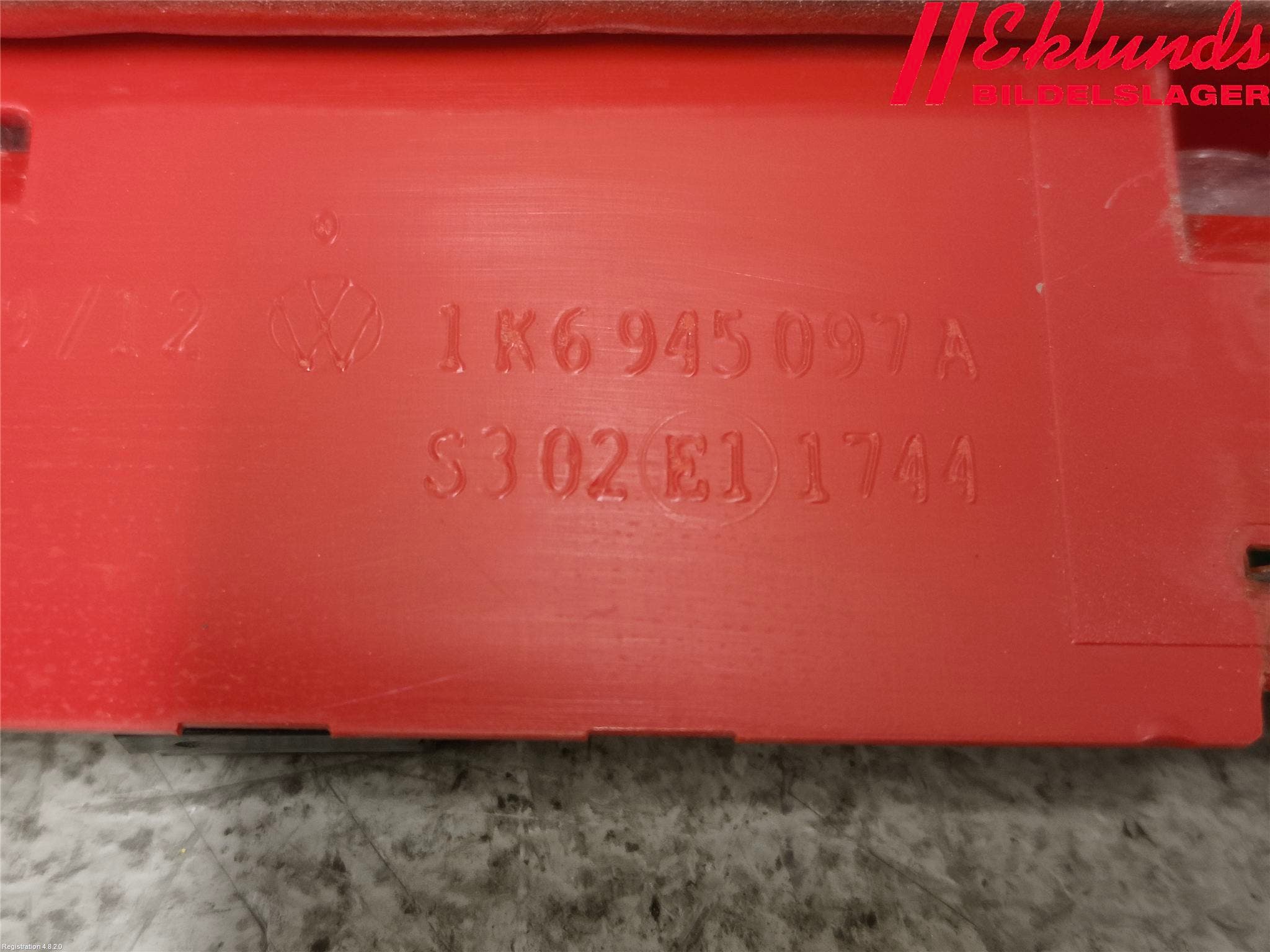 Volkswagen VW PASSAT 11-14 Bromsljus Bakruta