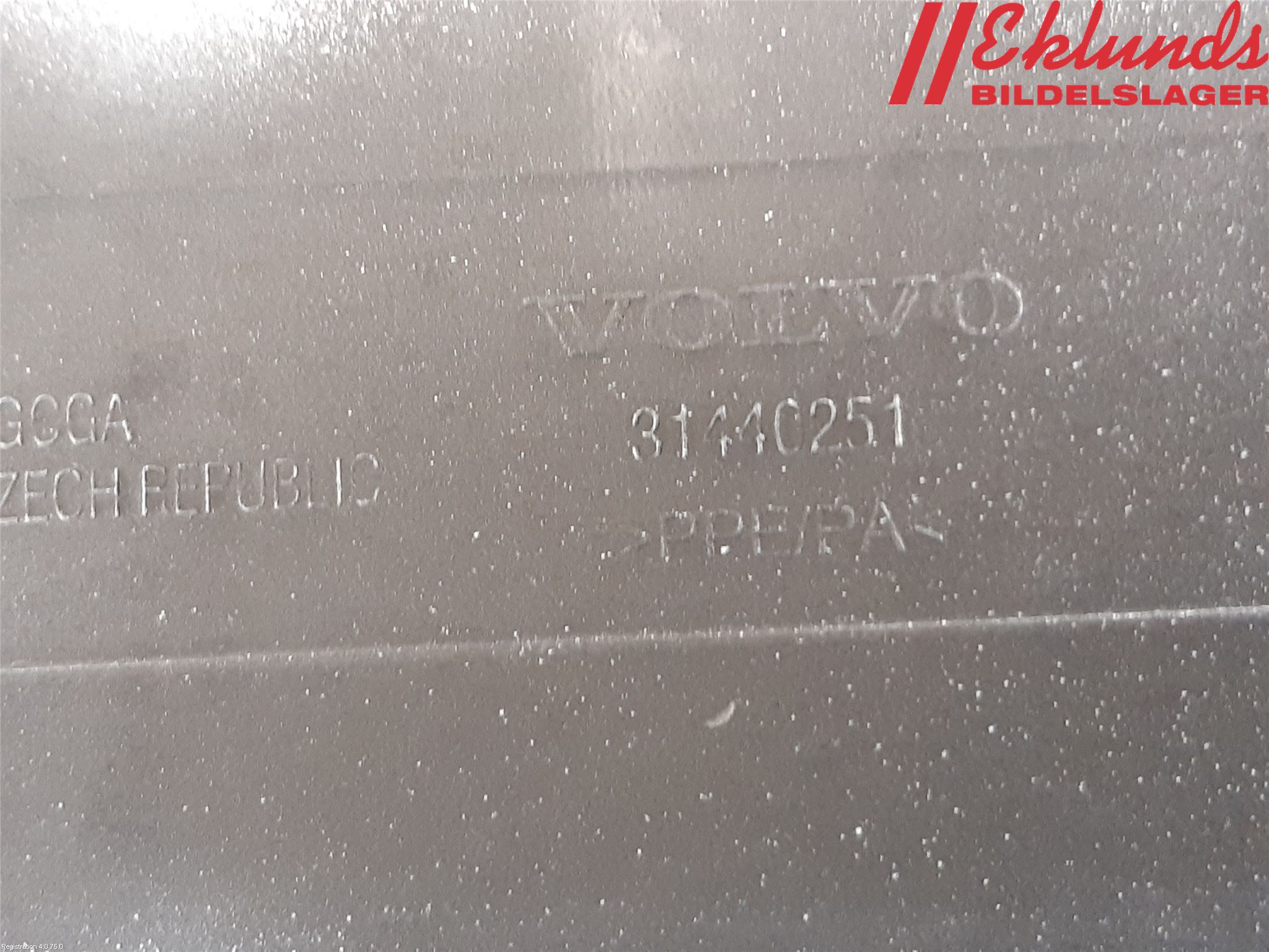 Volvo V60 CROSS COUNTRY 16-18 Tanklucka