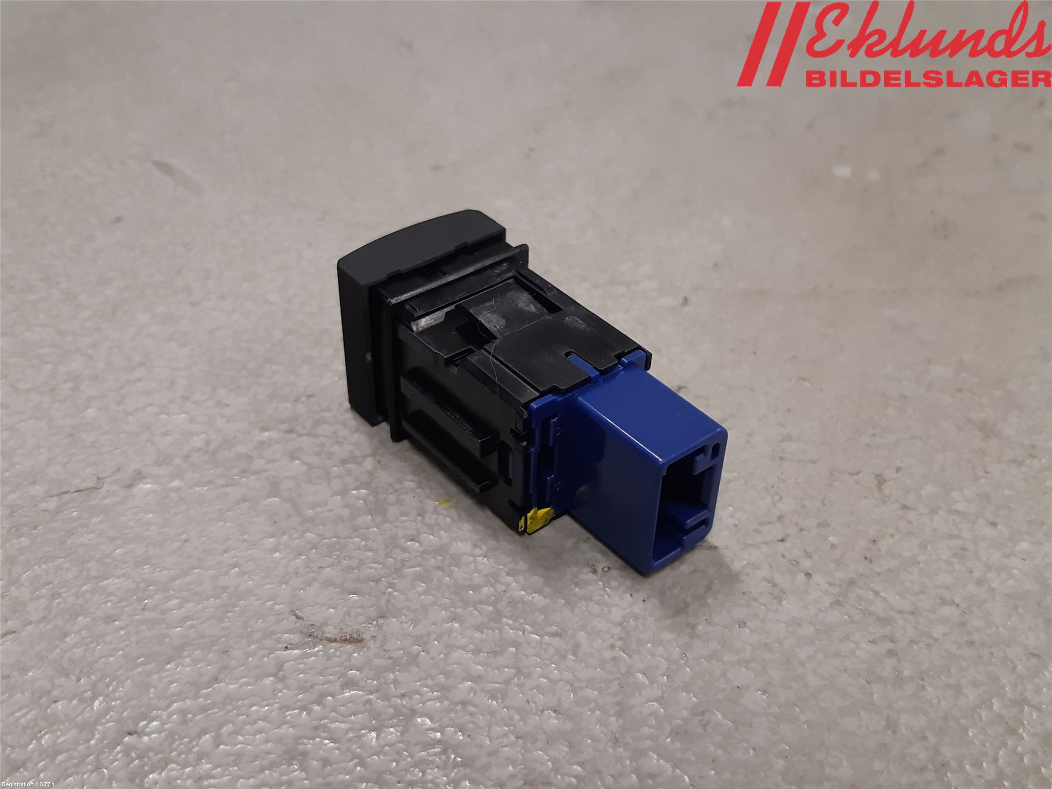 Toyota COROLLA 19- Strömställare Övrigt