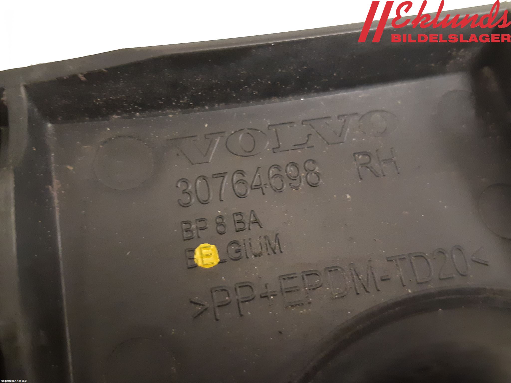 Volvo XC60 09-13 Stötfångarfäste Bak Hö