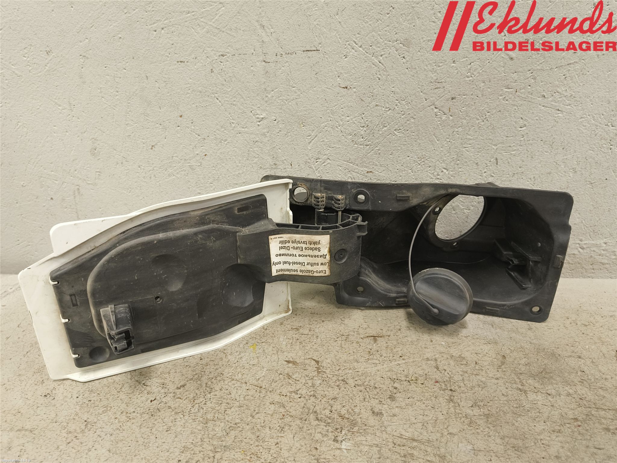 Renault TRAFIC/E-TECH 15- Tanklucka