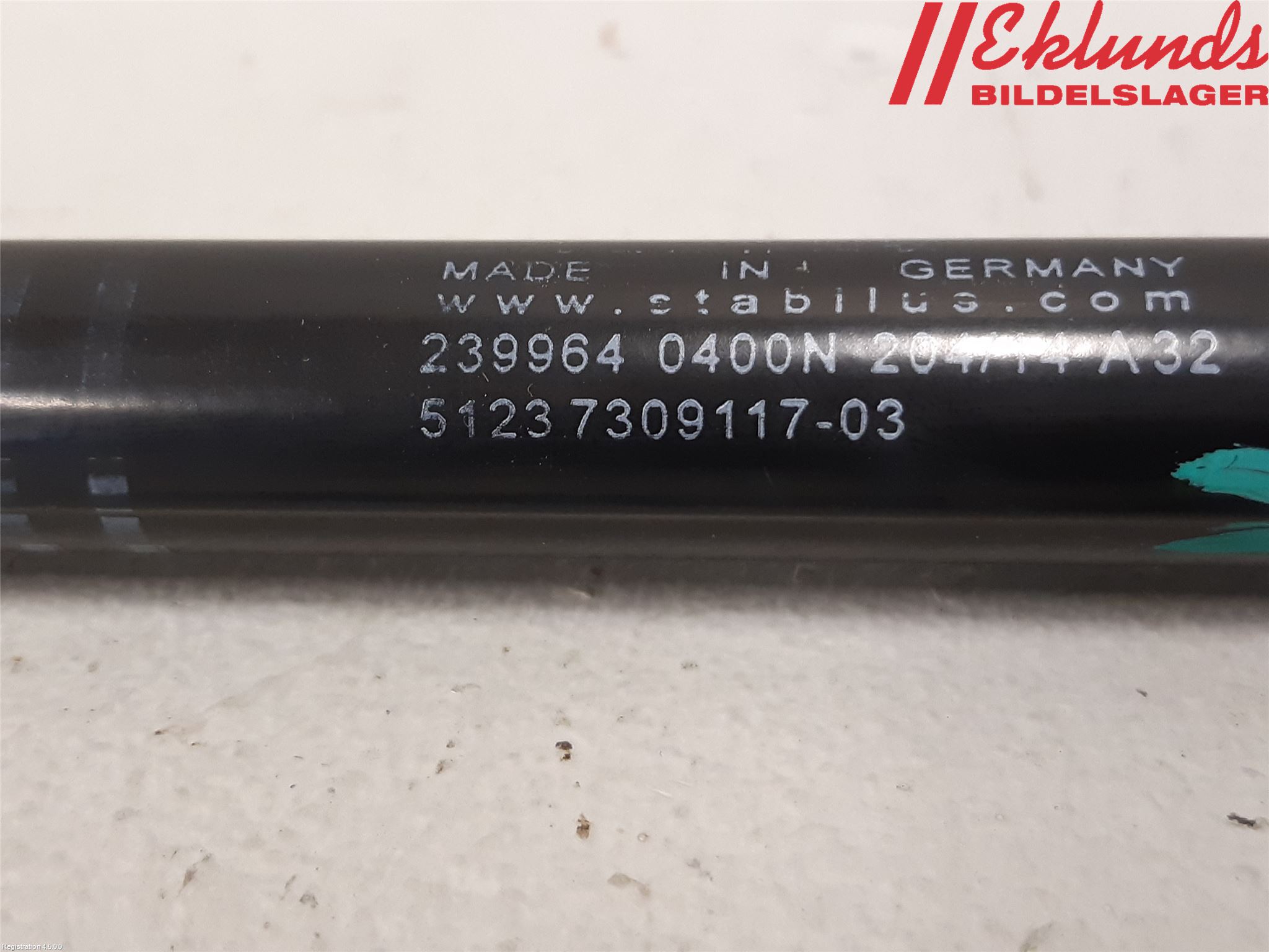 BMW 5 F10/F11/F18 09-17 Gasfjäder Motorhuv