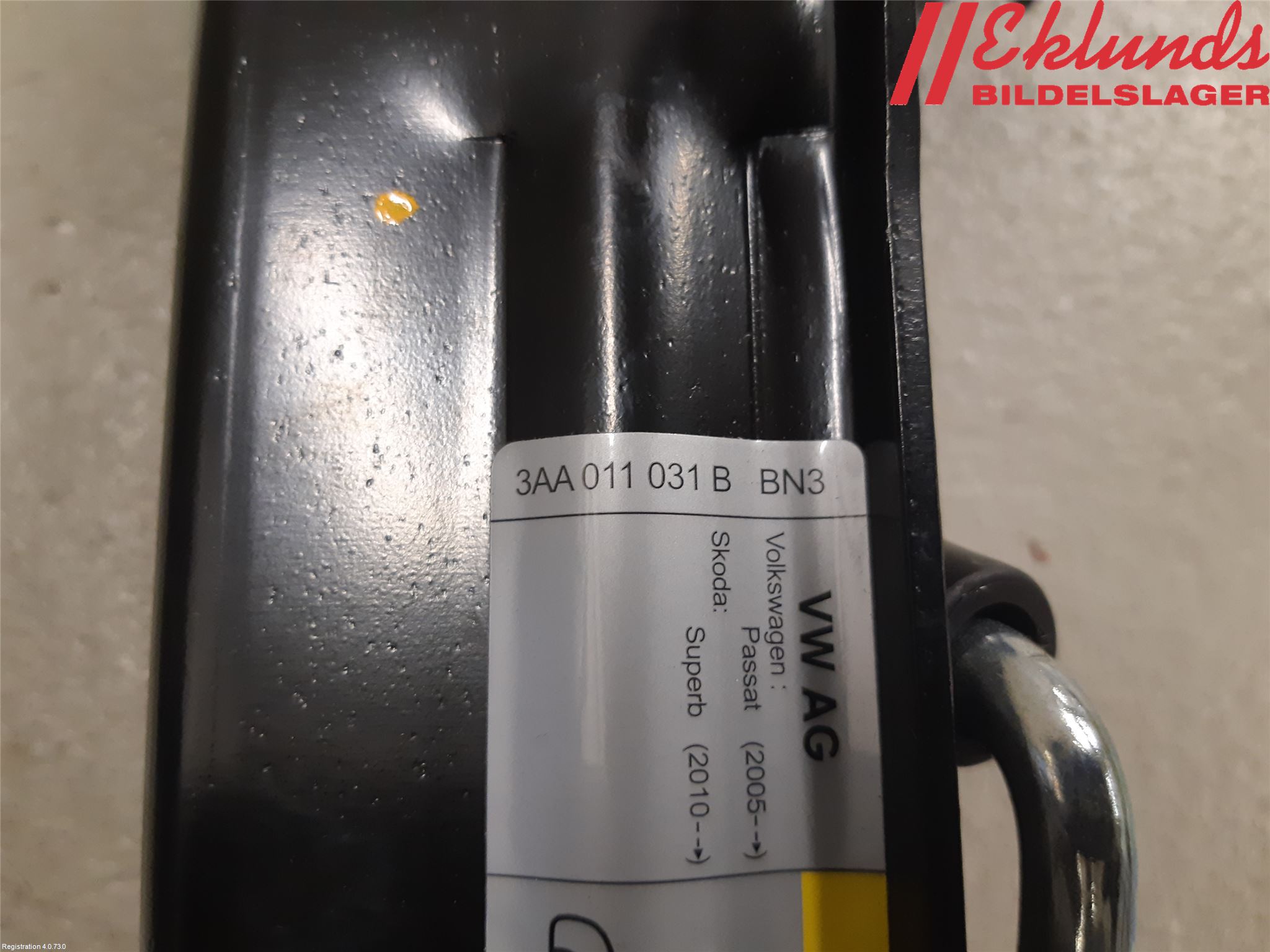 Volkswagen VW PASSAT 11-14 Domkraft