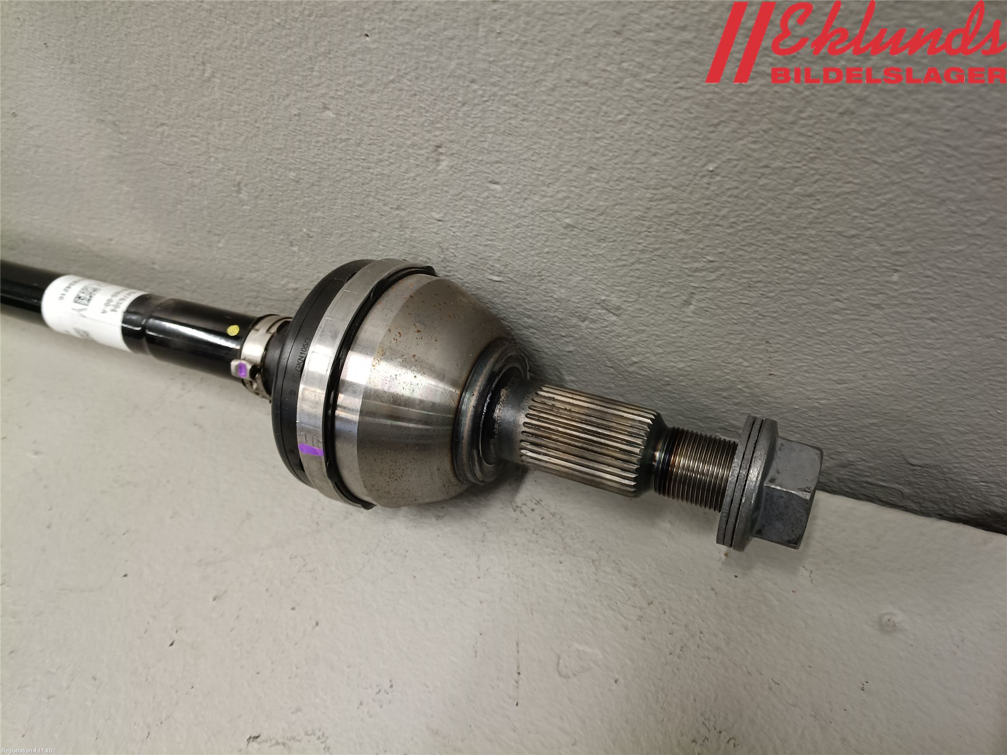 Tesla MODEL Y 21- Drivaxel Bak Höger