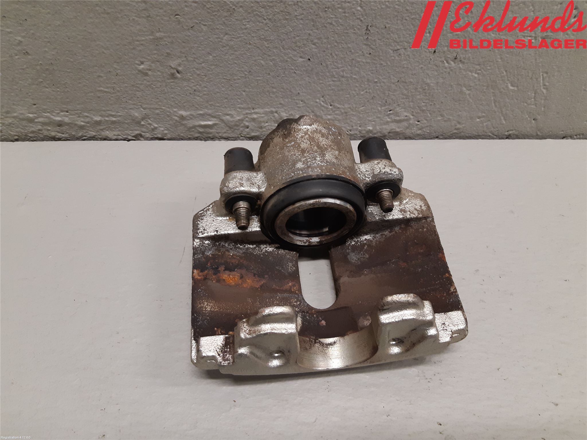 Volkswagen VW PASSAT 11-14 Bromsok Fram Vänster