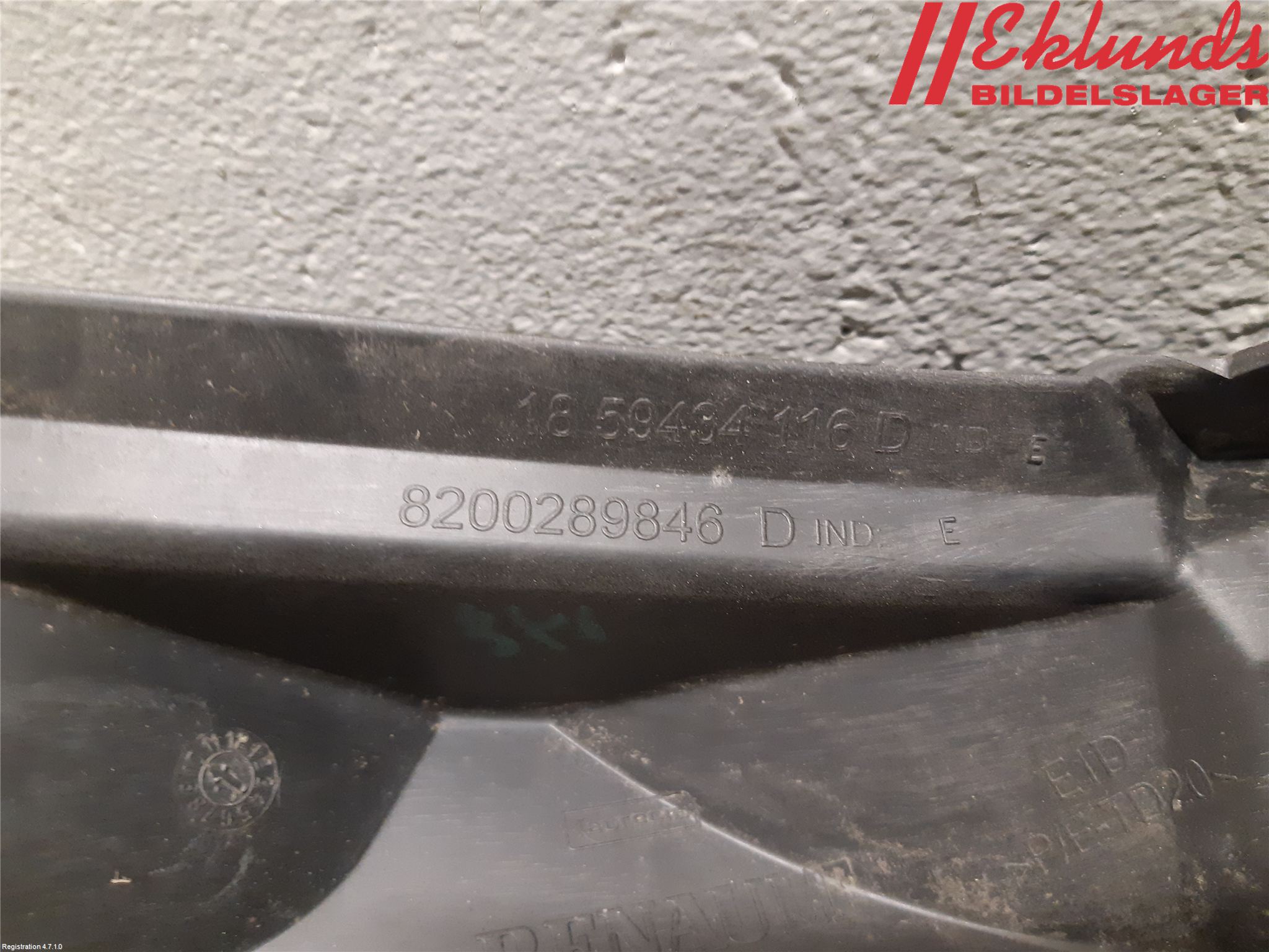 Renault CLIO III  06-09 Stötfångarfäste Fram Hö