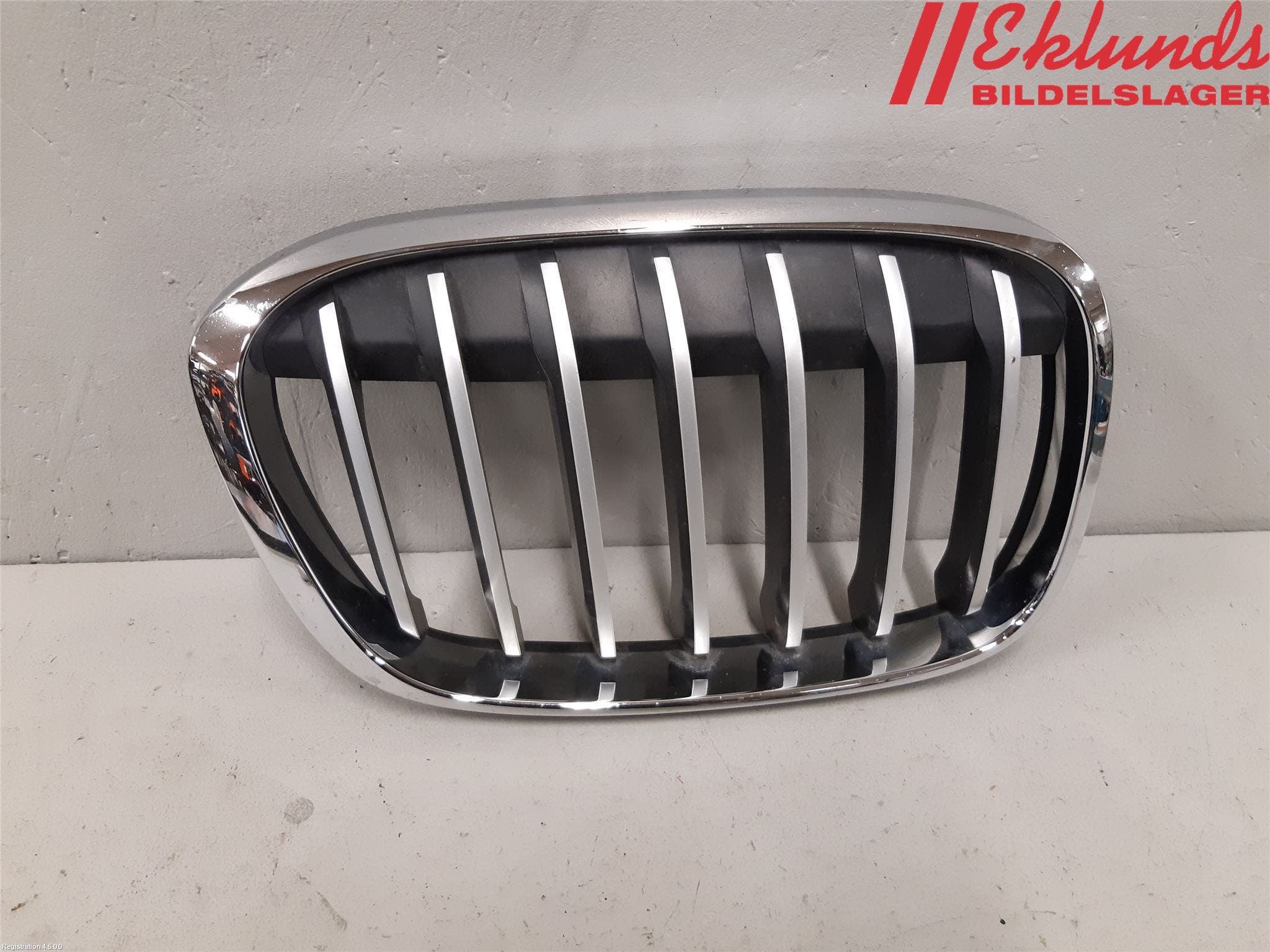 BMW 5 F10/F11/F18 09-17 Grilldel Höger