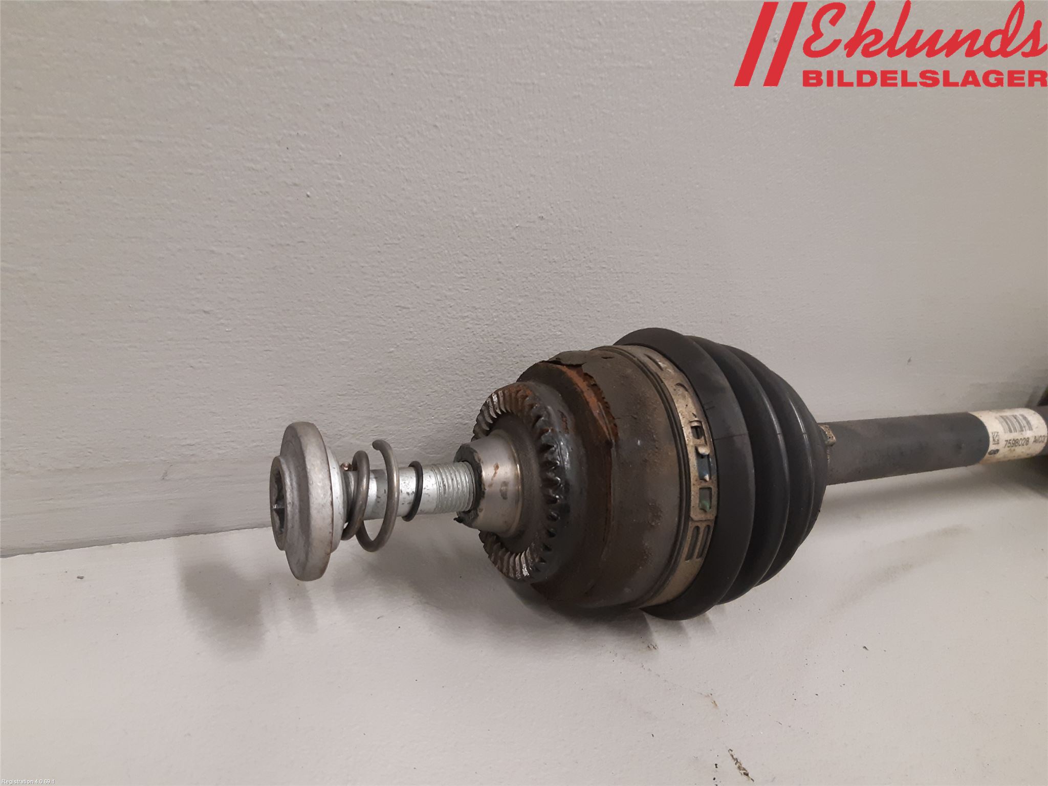 BMW X3 F25 10-17 Drivaxel Fram Höger