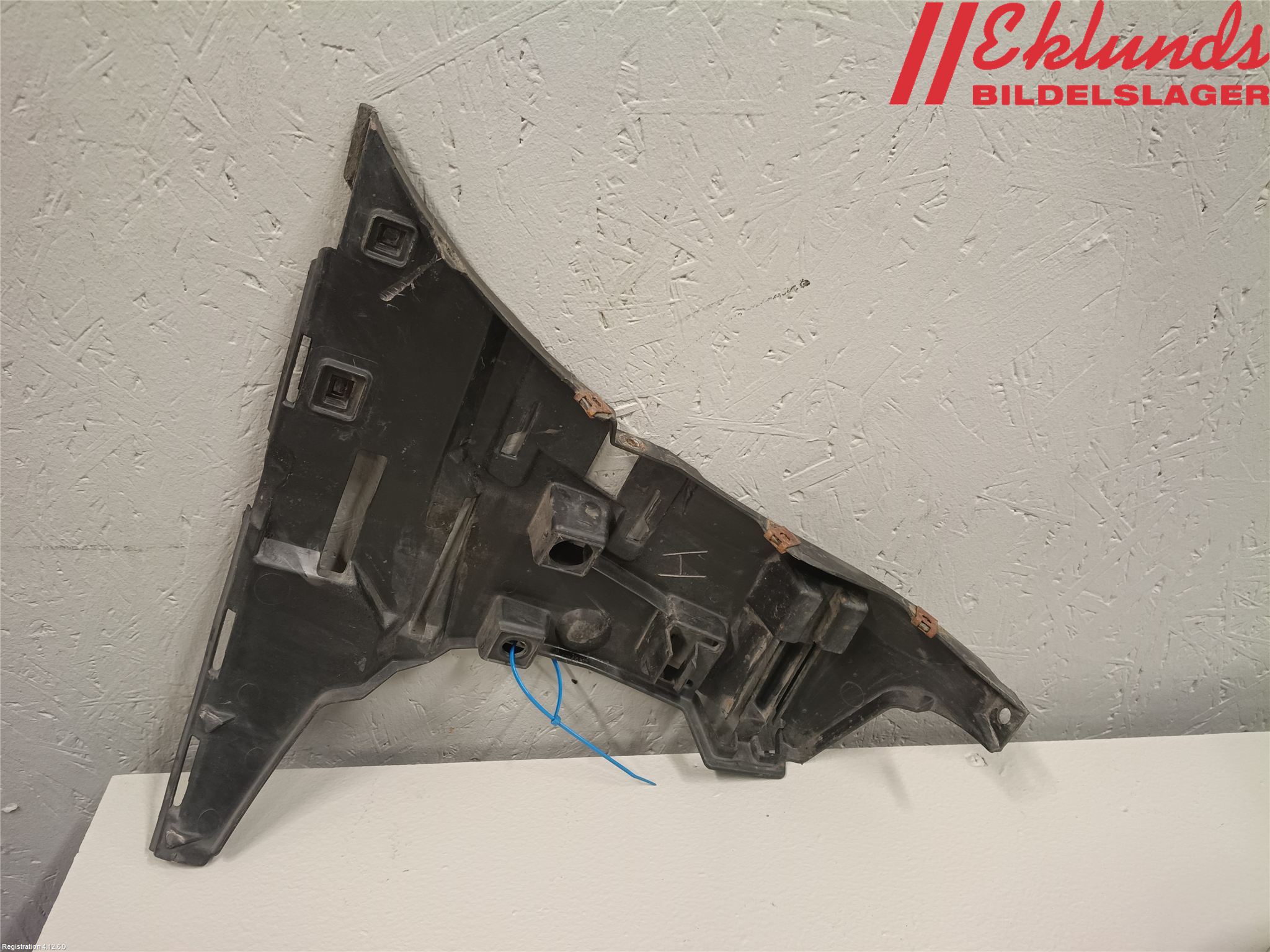 Volvo S60 01-04 Stötfångarfäste Fram Hö