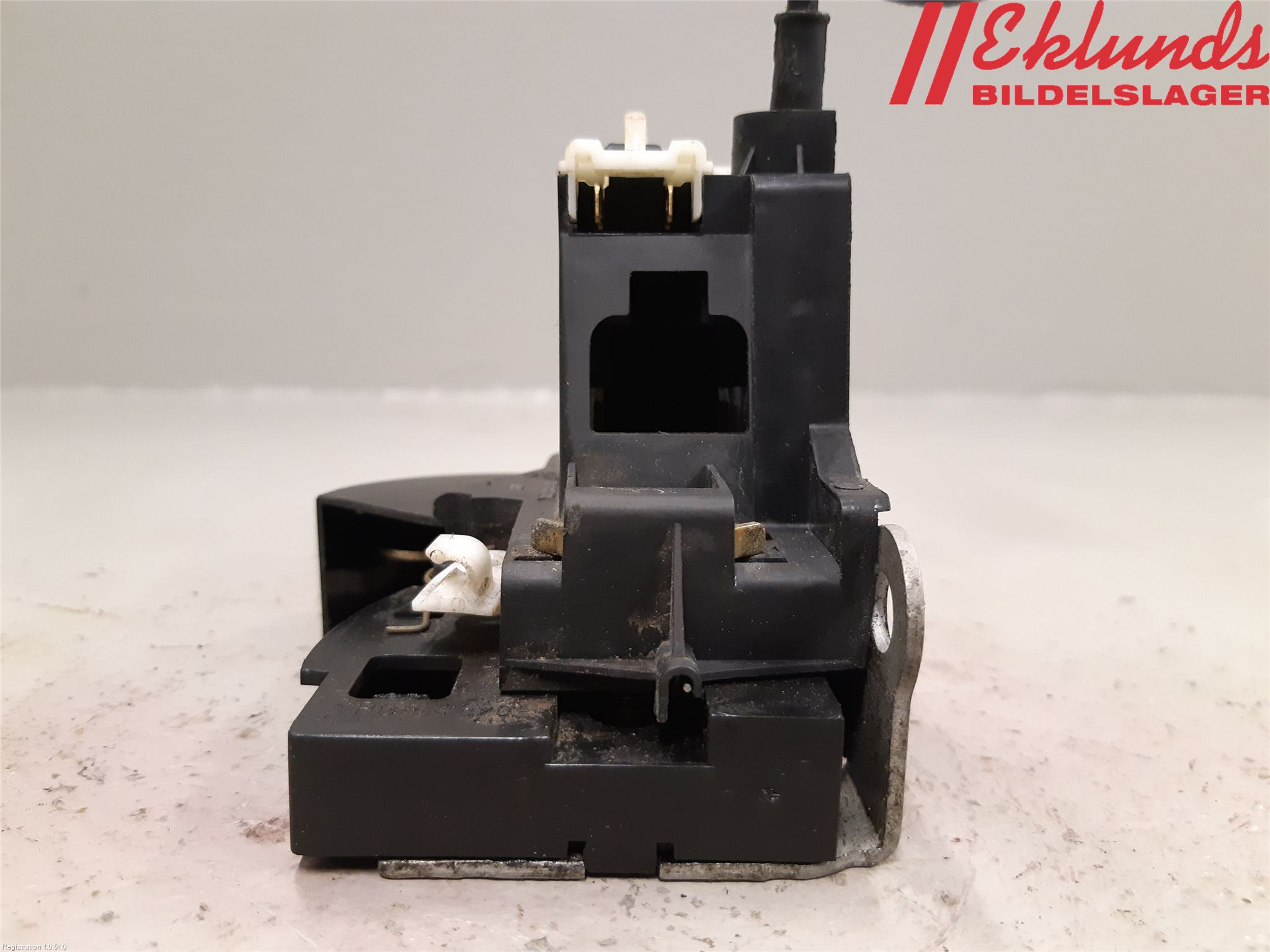 Renault CLIO II 01-08 Låskista-Dörrlås