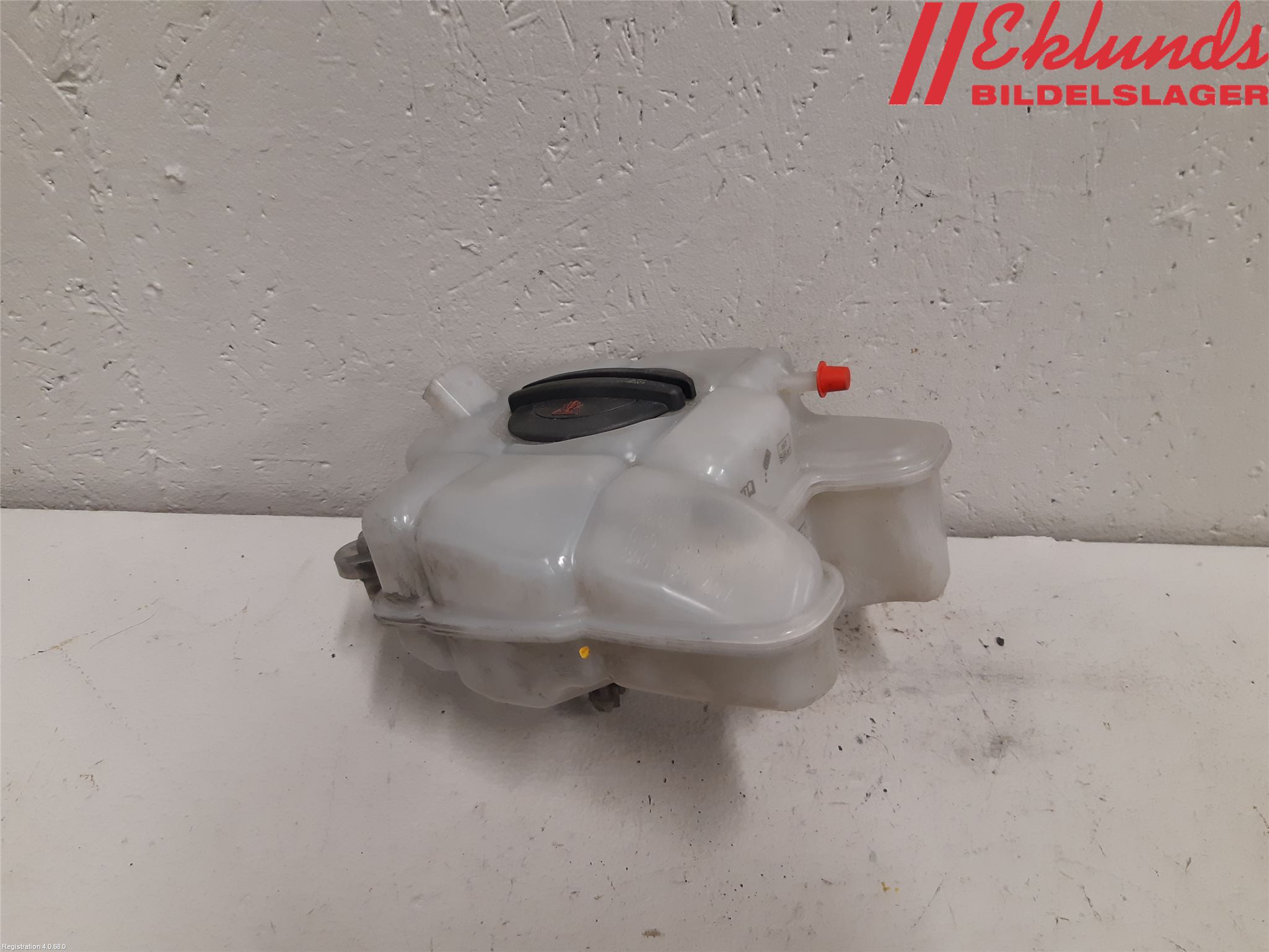 Volkswagen VW PASSAT 15-19 Expansionstank