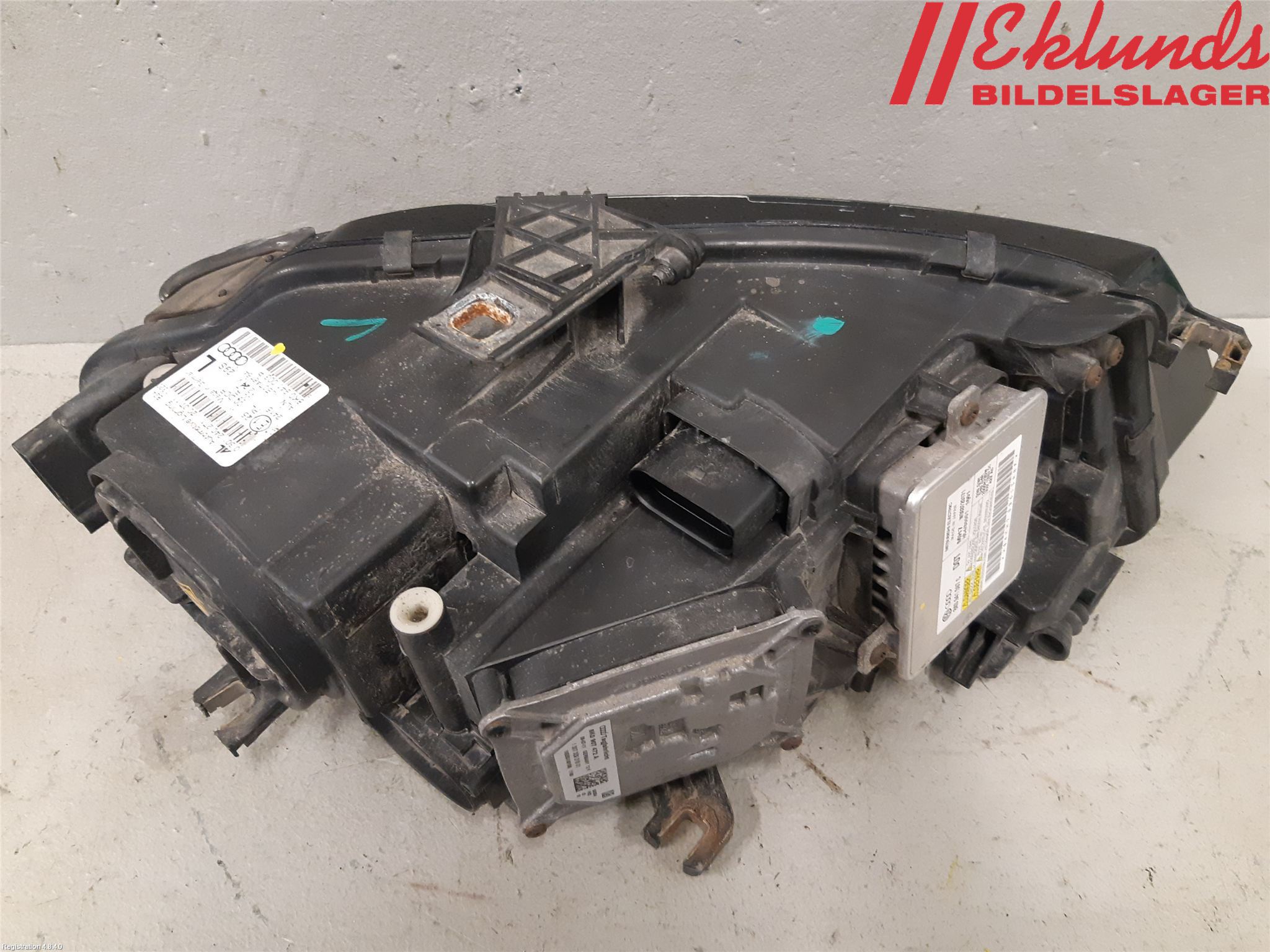 Audi A4 12-15 Strålkastare Vänster