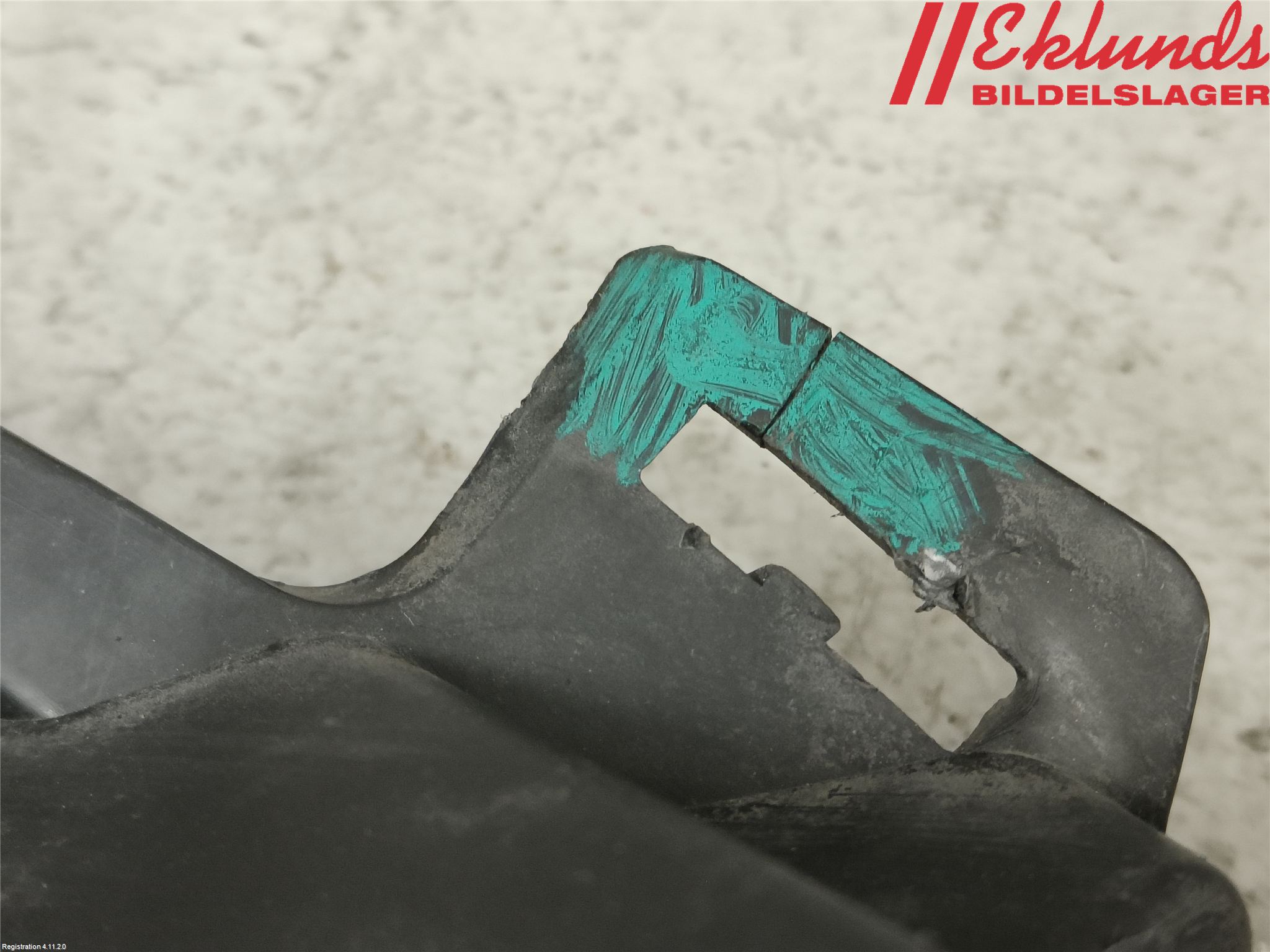 Volvo V60 11-13 Stötfångarfäste Fram Vä