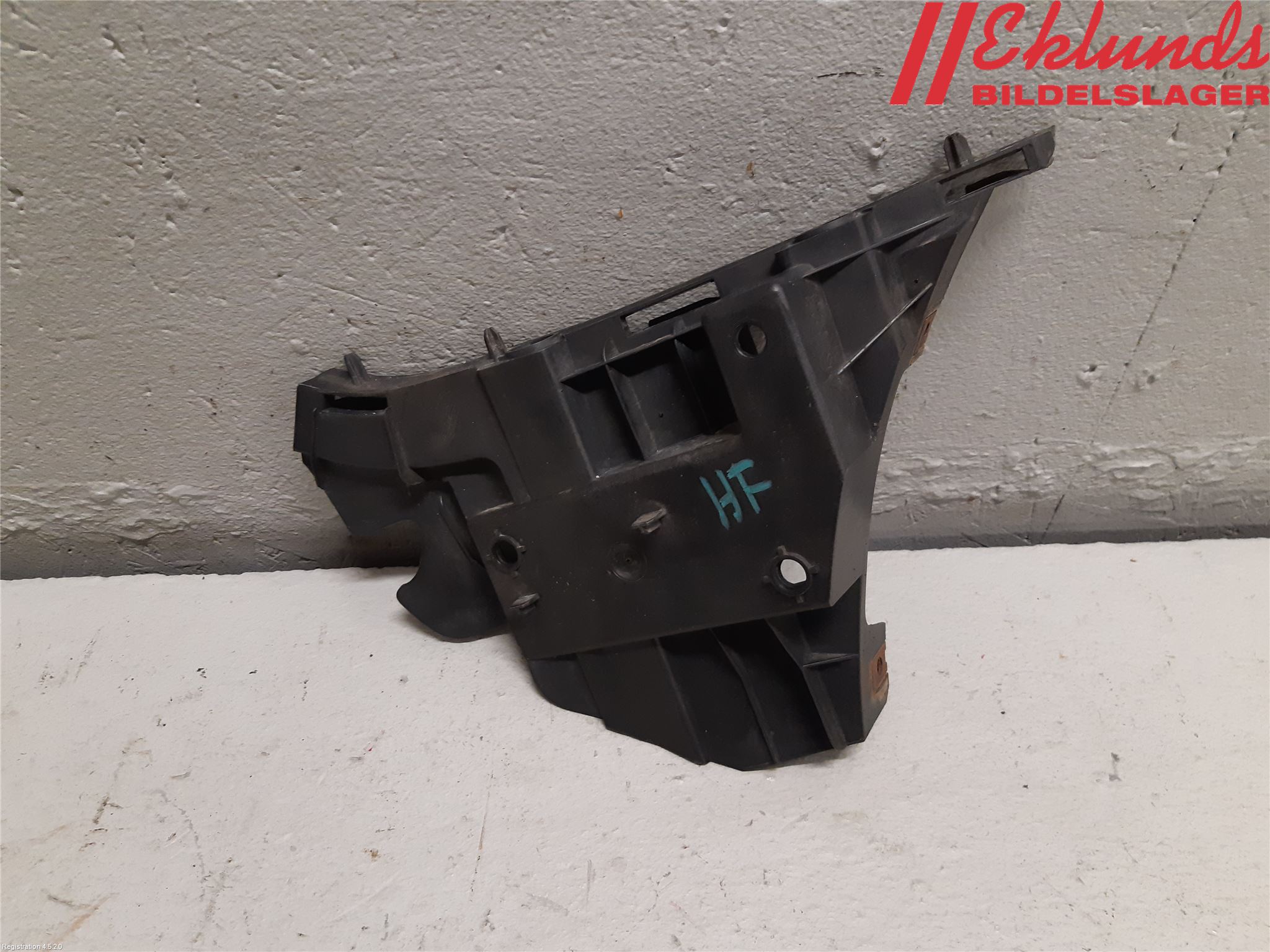 Volvo V70 08-13 Stötfångarfäste Fram Hö
