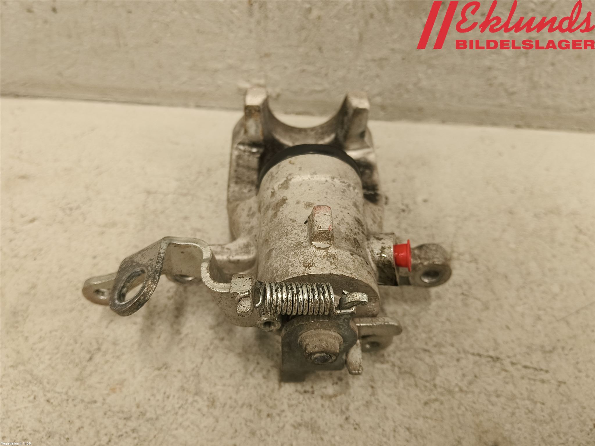 Peugeot PARTNER 08-15 Bromsok Bak Vänster