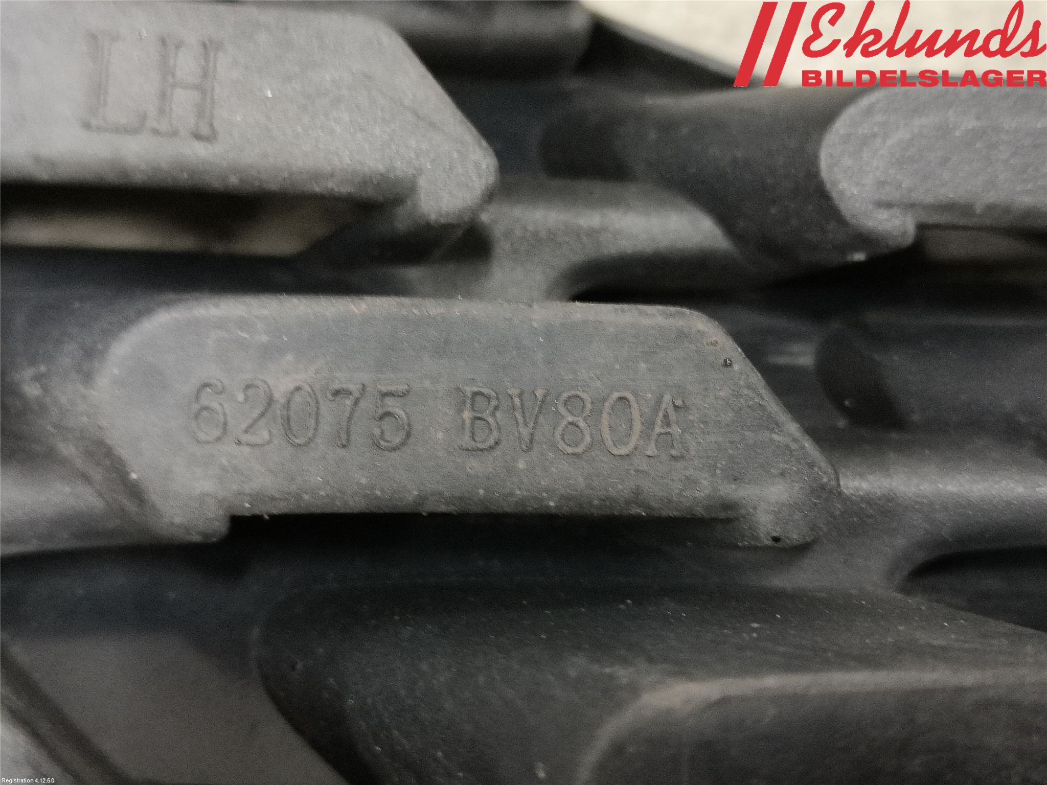 Nissan JUKE 14-19 Grilldel Vänster