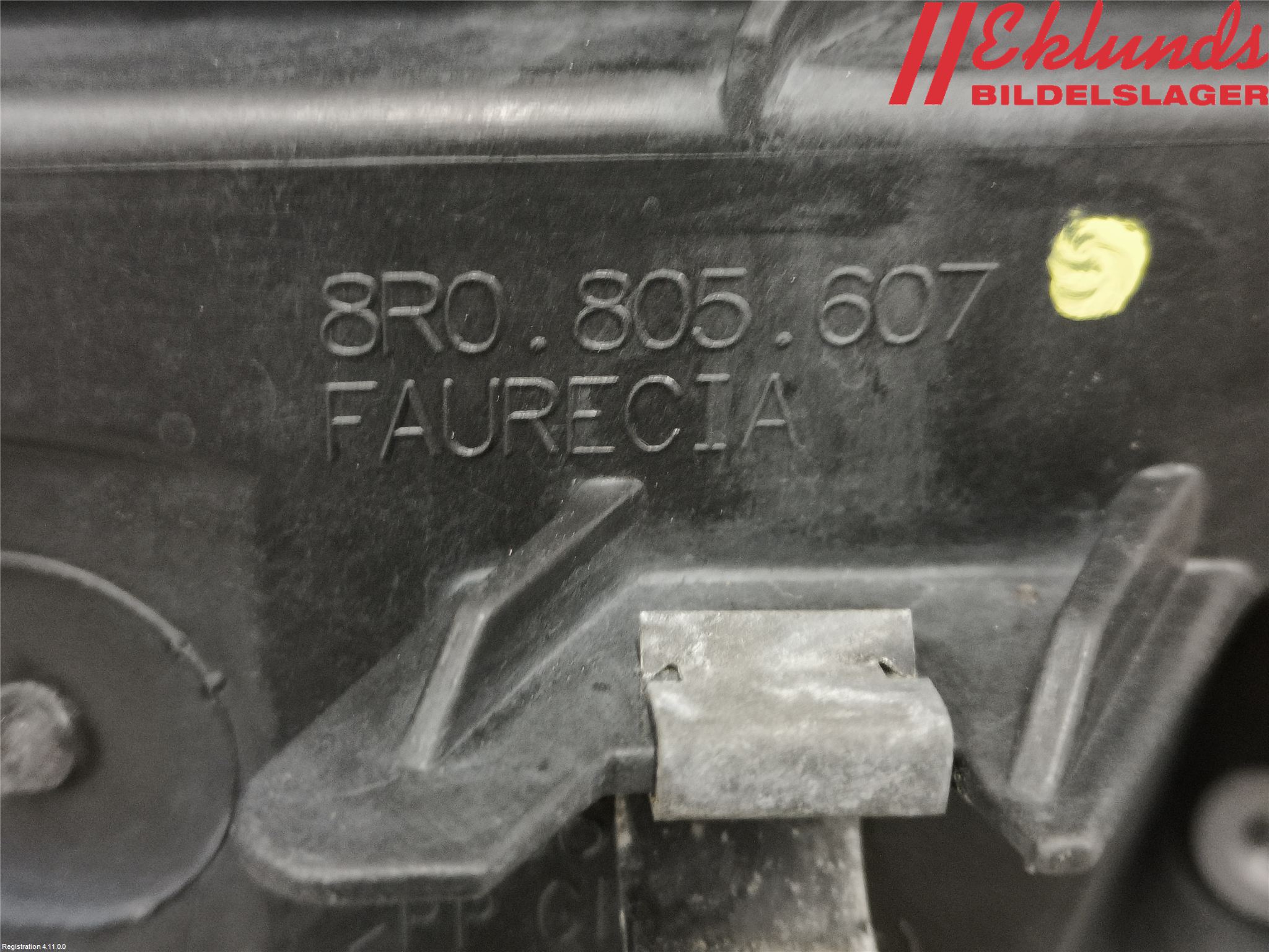 Audi Q5 09-16 Strålkastarsarg Vänster