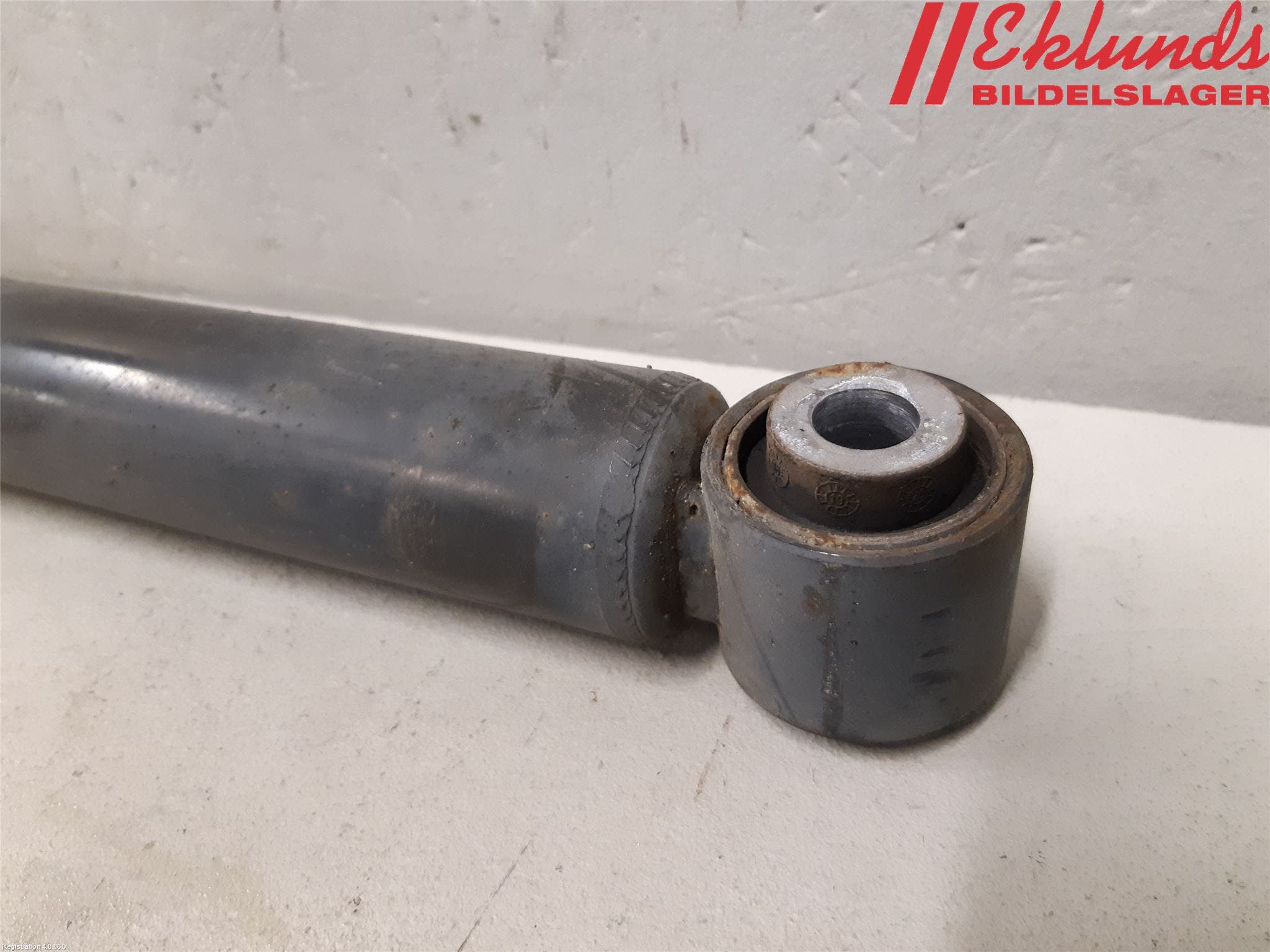 BMW X1 F48 15-22 Stötdämpare Bak