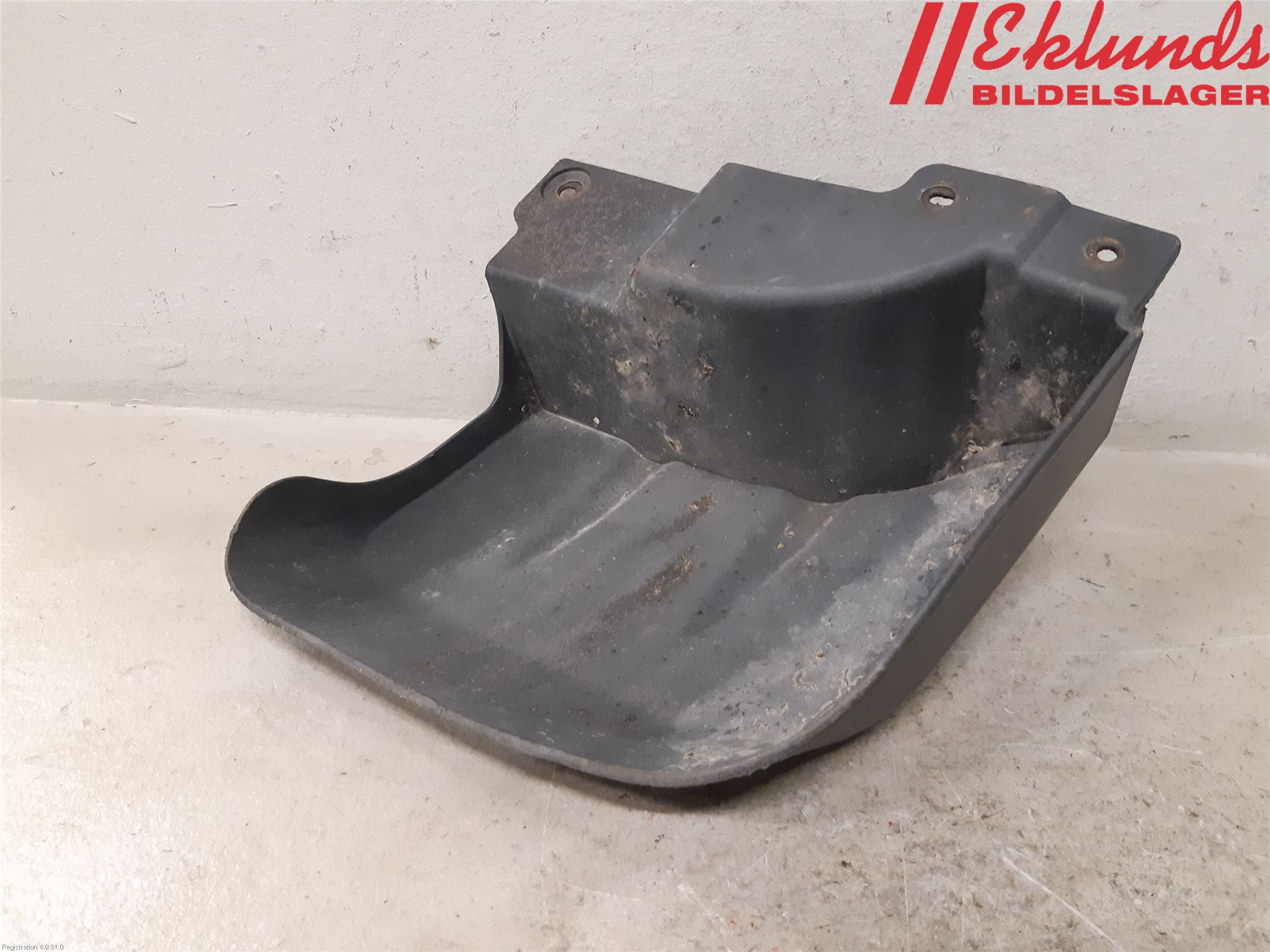 Mitsubishi L200 06-15 Stänkskydd