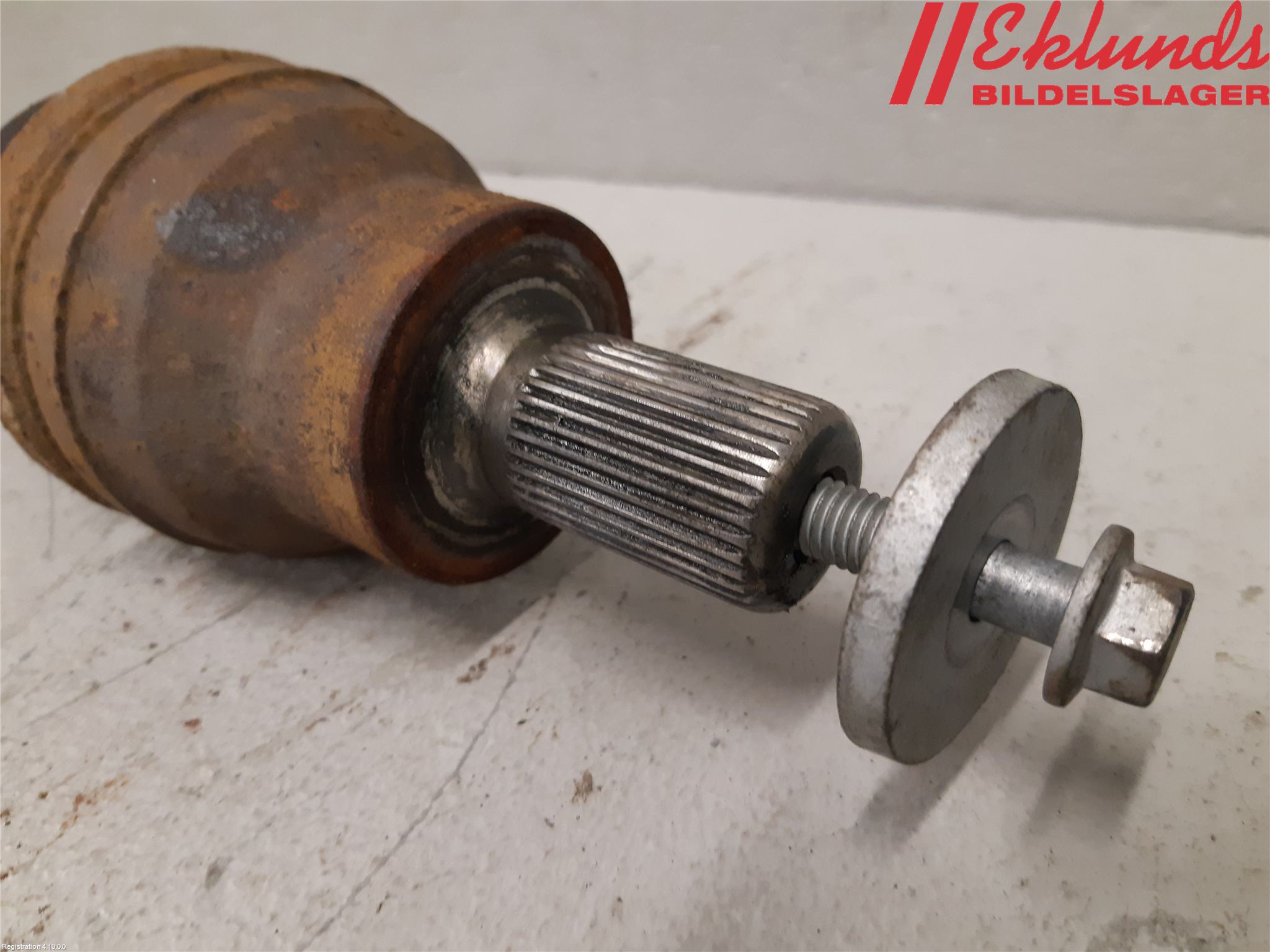 Volvo XC90 07-14 Drivaxel Bak Vänster