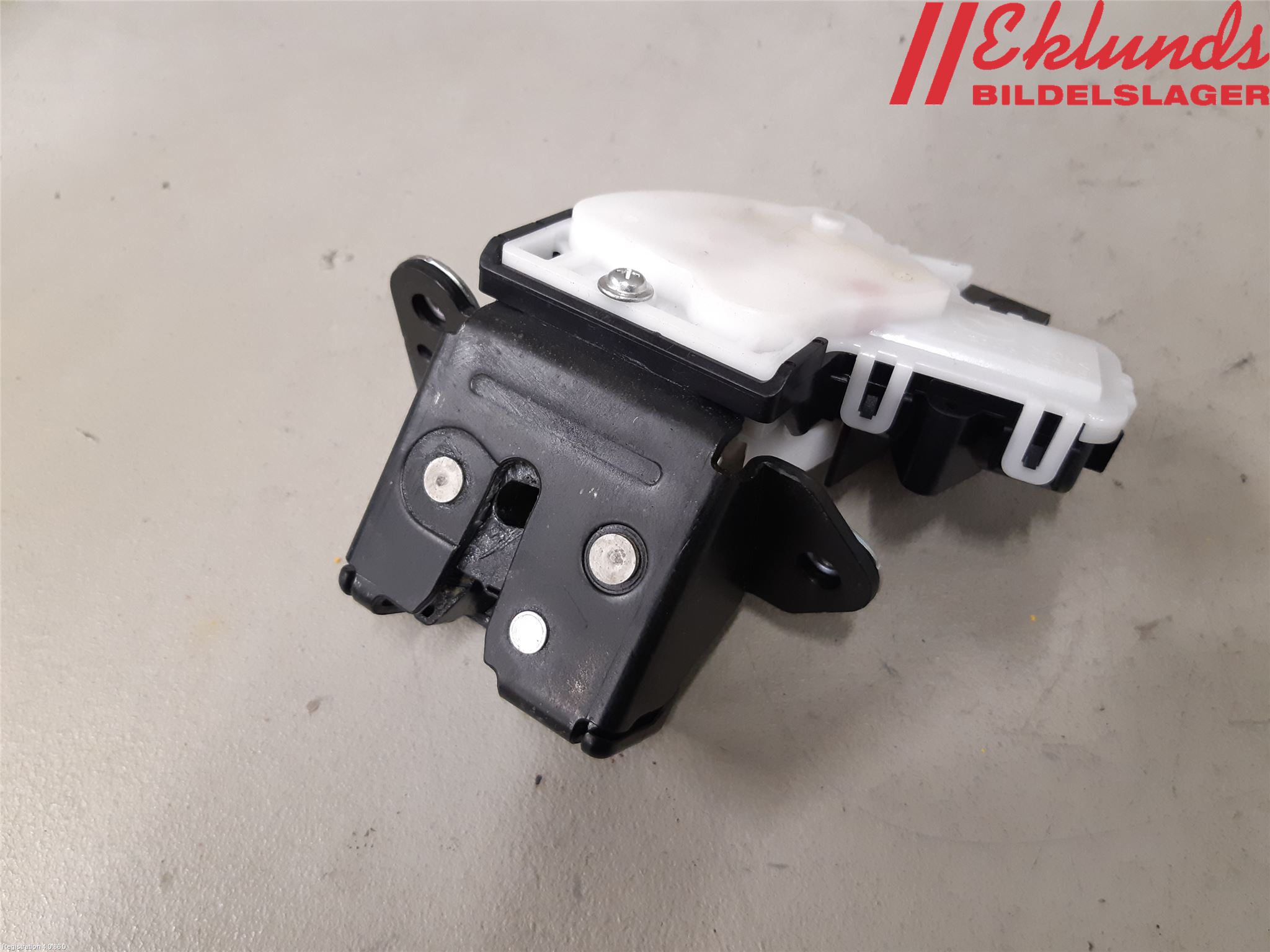 Mazda CX-5 12-17 Låskista Baklucka