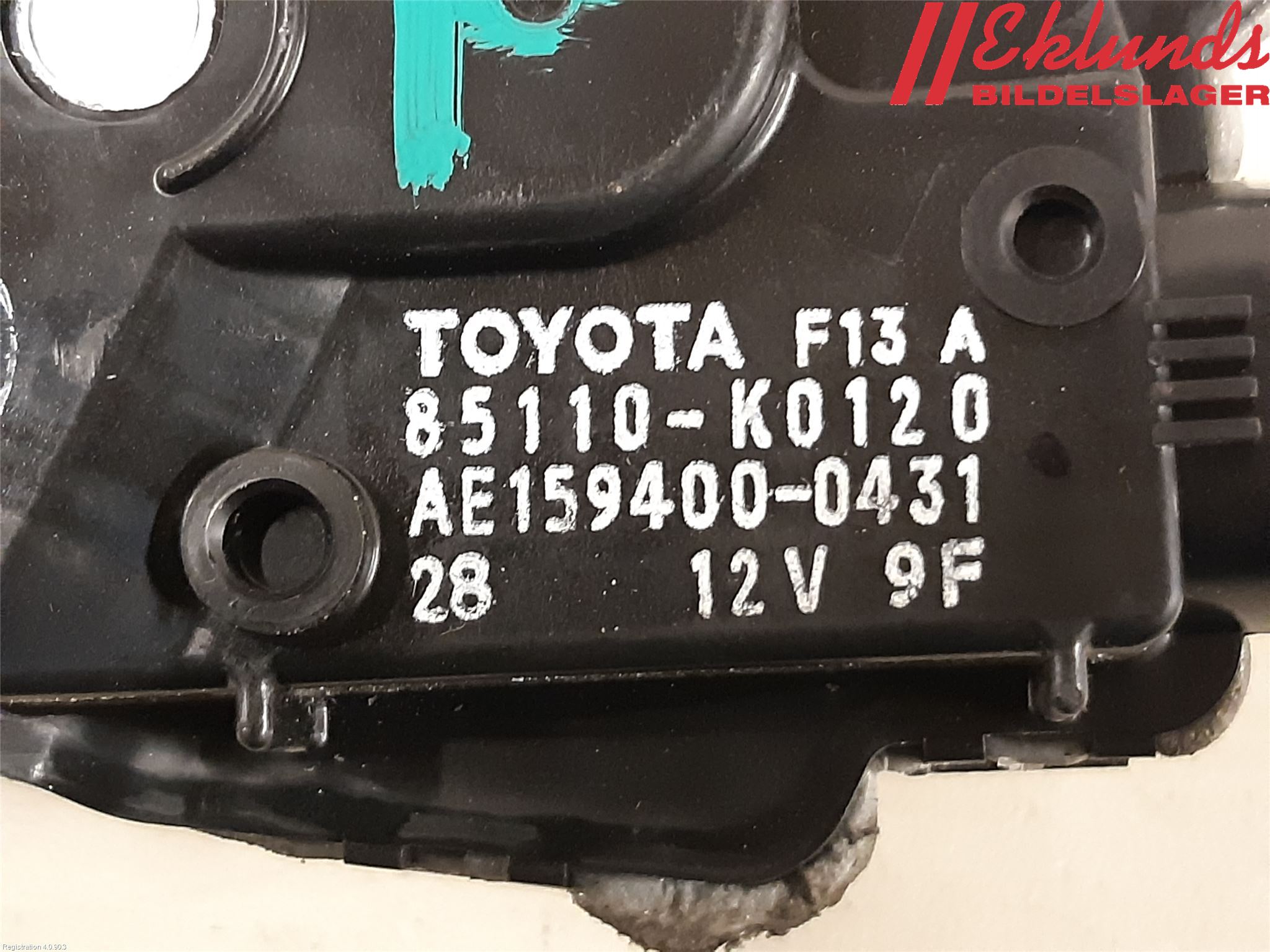 Toyota YARIS XP21 20- Torkarmotor Vindruta