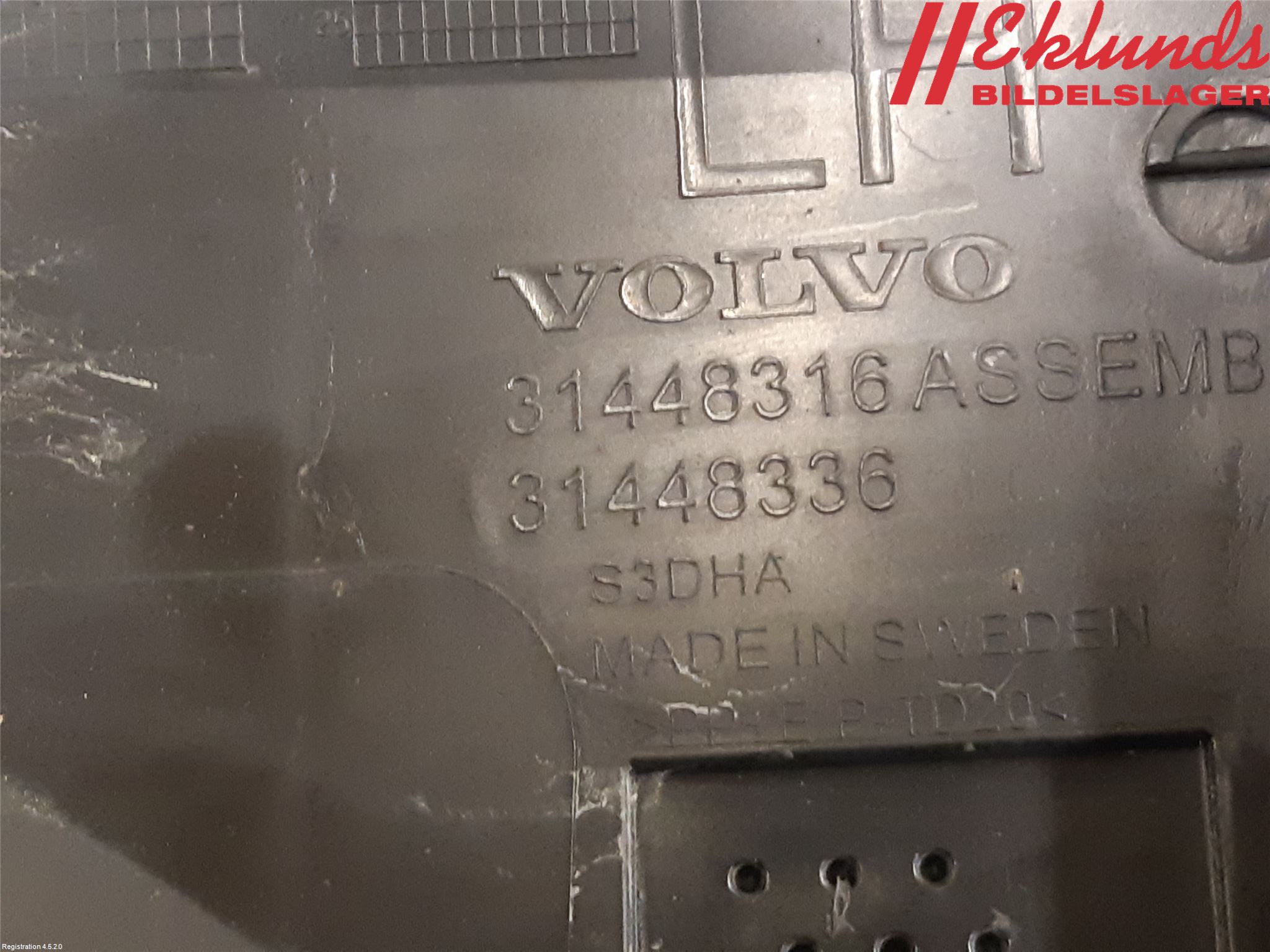 Volvo XC40/RECHARGE 18- Dörr Dekorlist Fram Vä