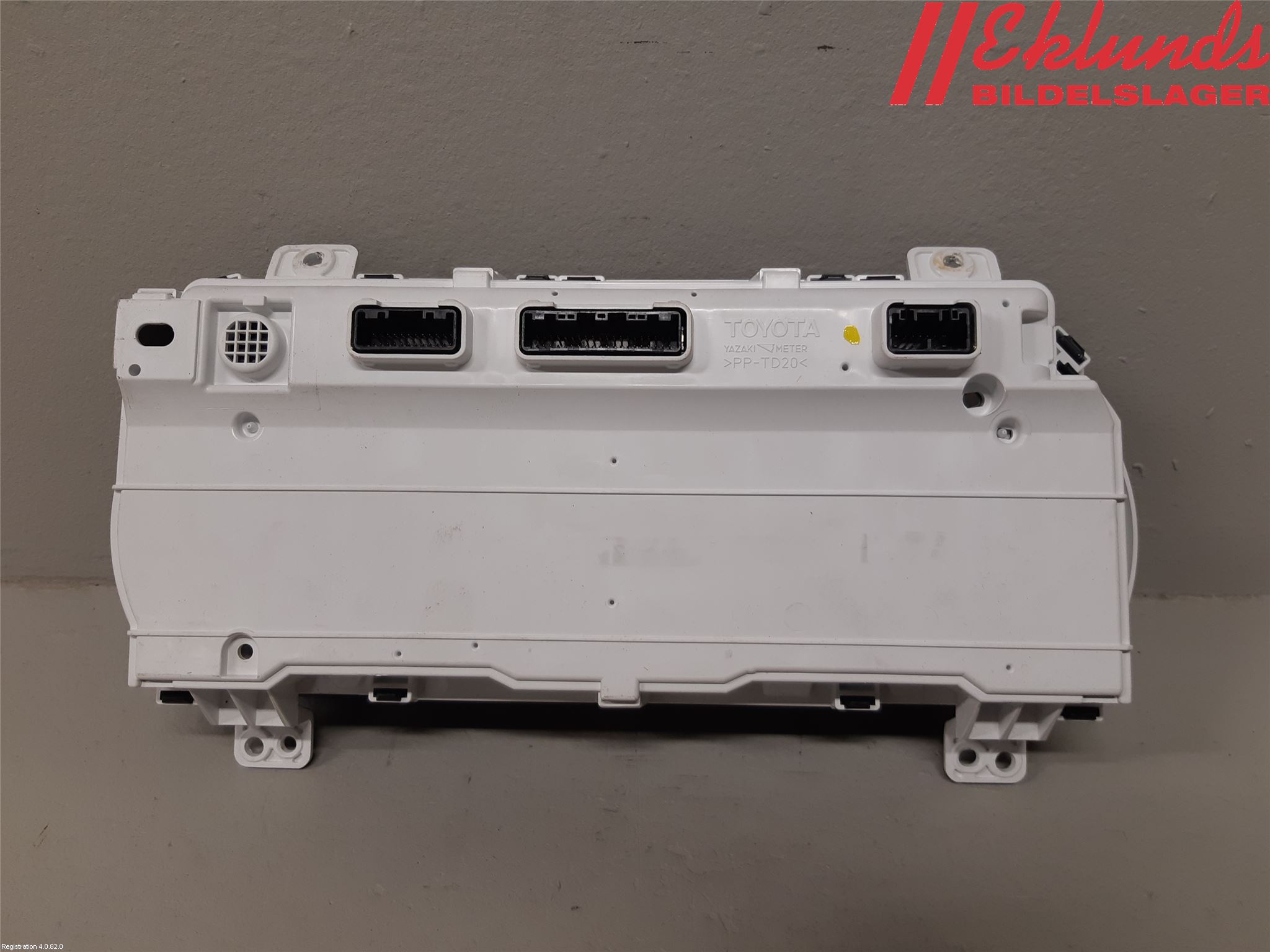 Toyota HILUX 16- Instrument Komb