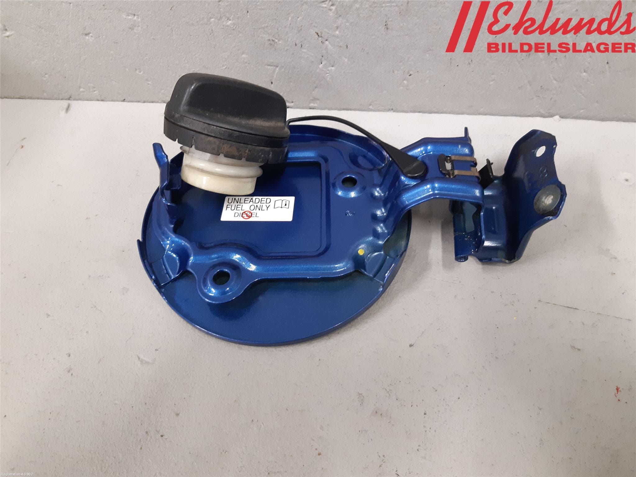 Toyota YARIS XP130 12-14 Tanklucka