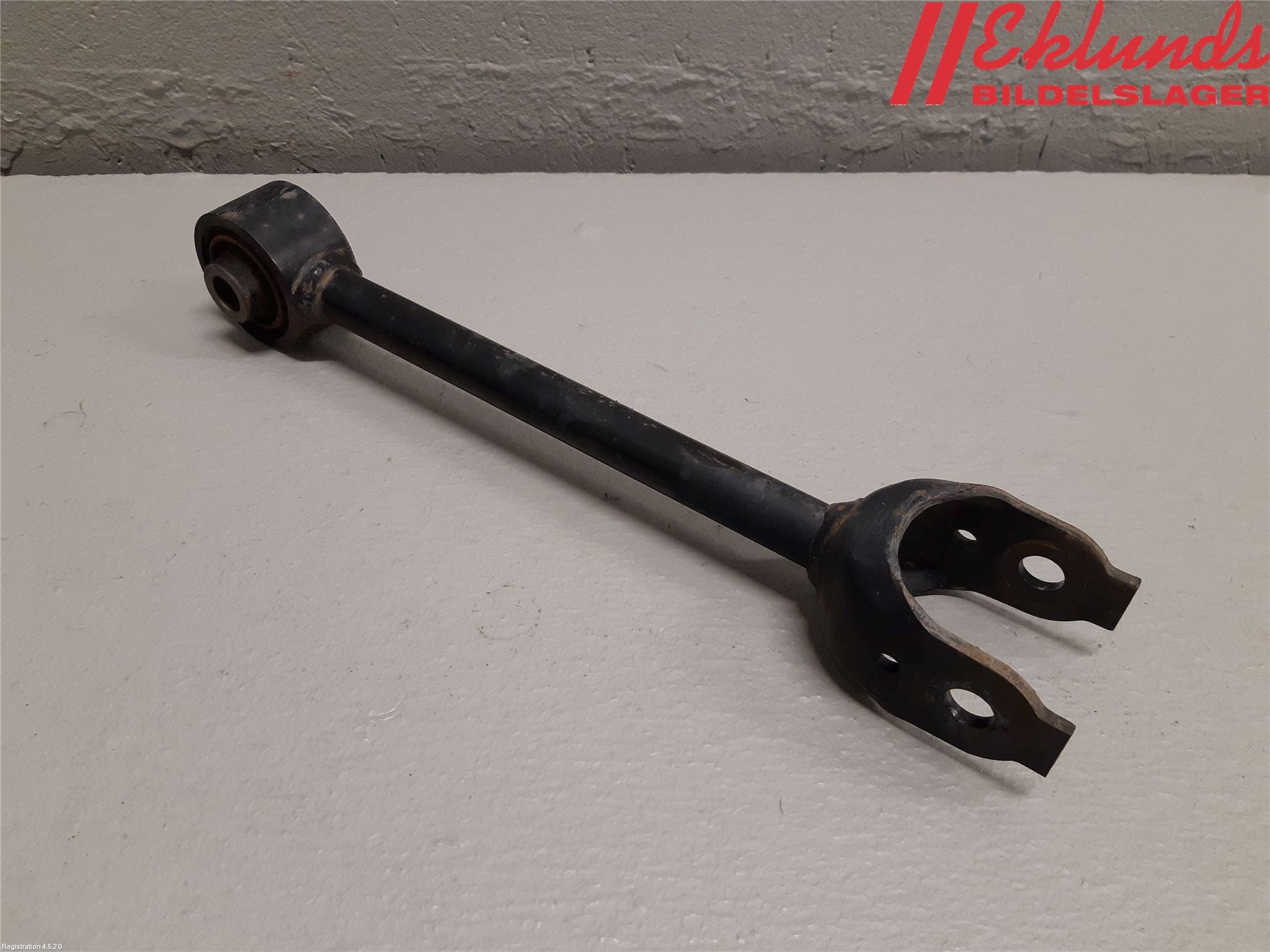 Toyota RAV4 19- Bärarm Bak Vänster