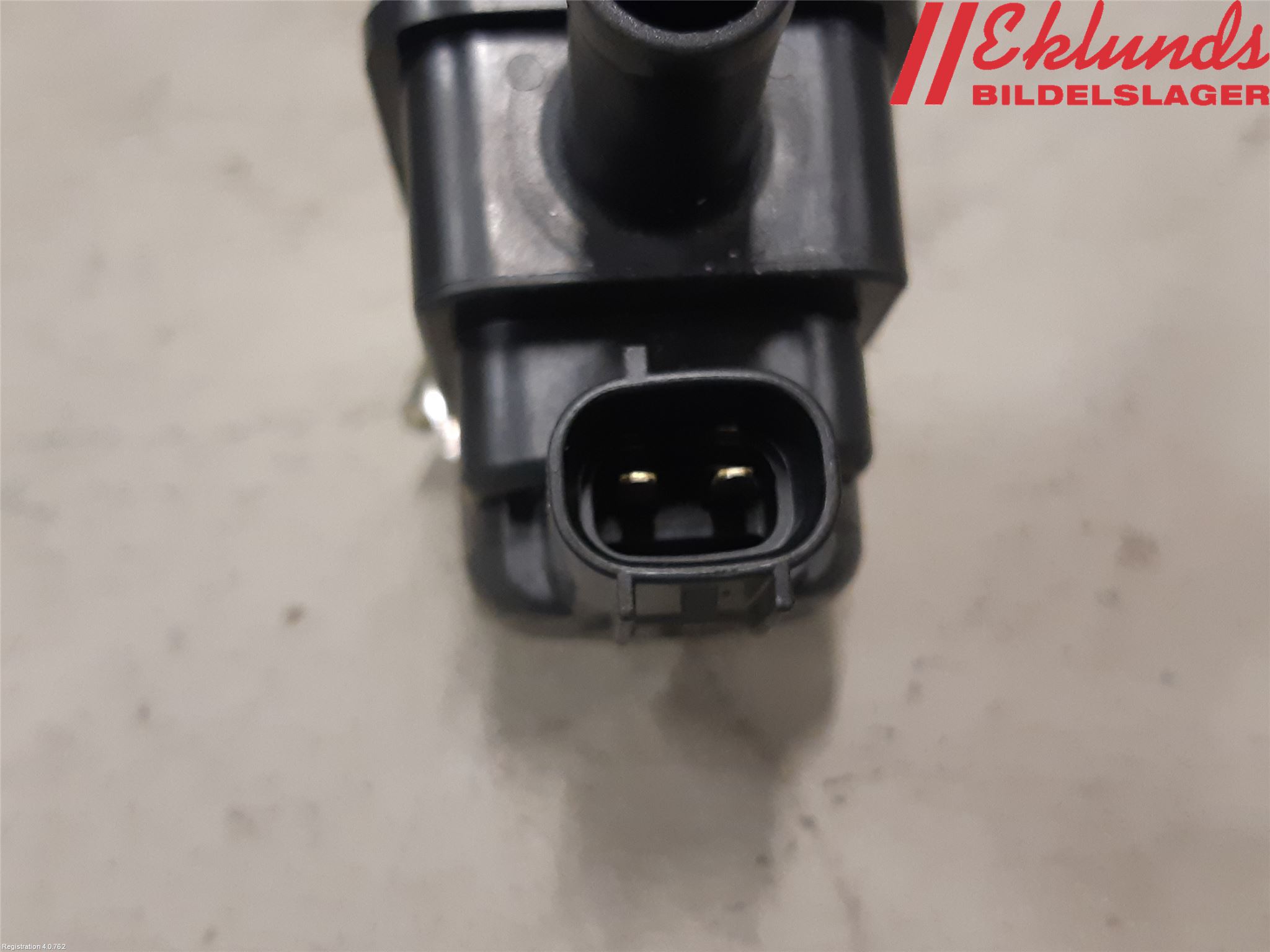 Lexus UX/300e 19- Vakuumventil