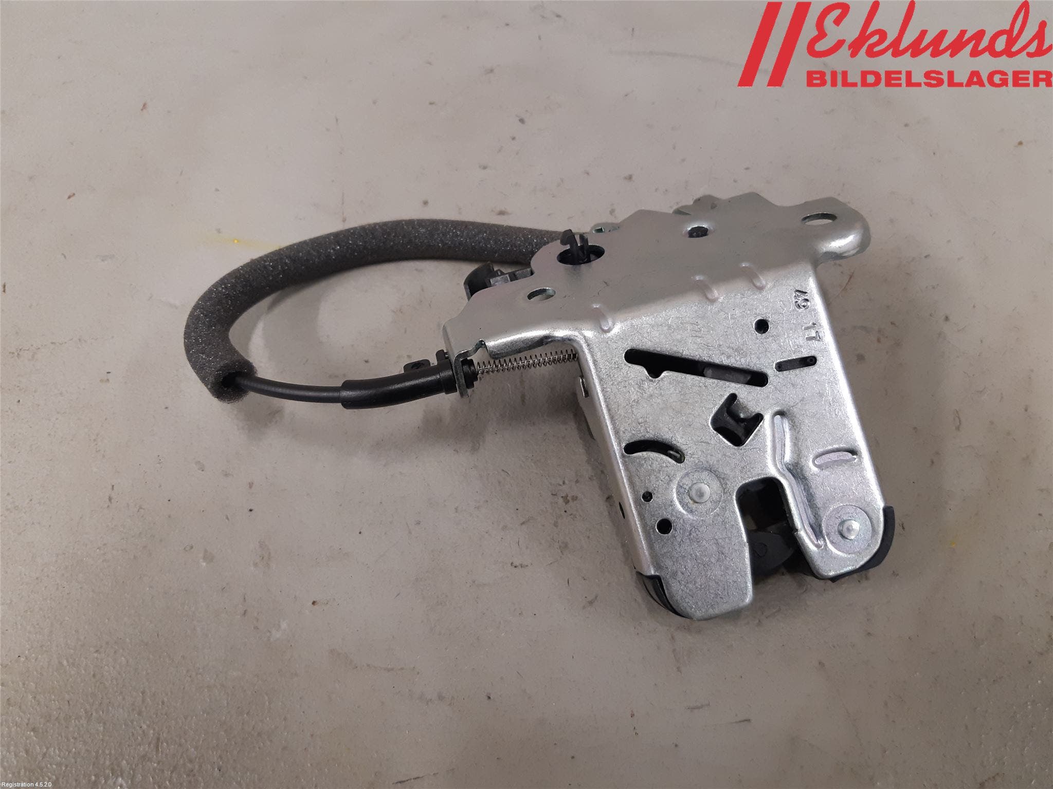 Volkswagen VW PASSAT 15-19 Låskista Baklucka