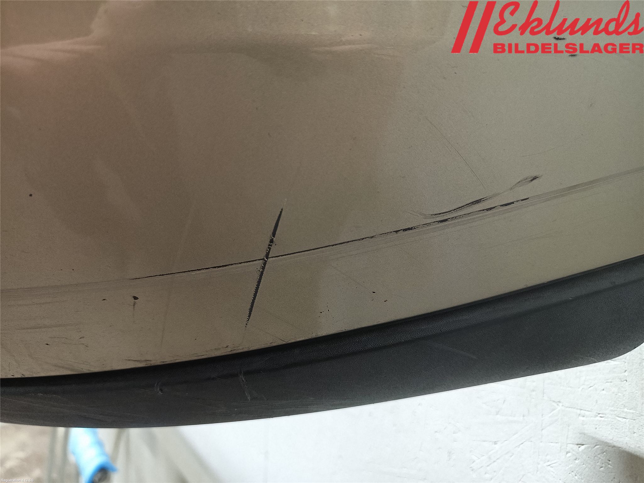 Volvo V70 00-04 Stötfångarbeklädnad Fram