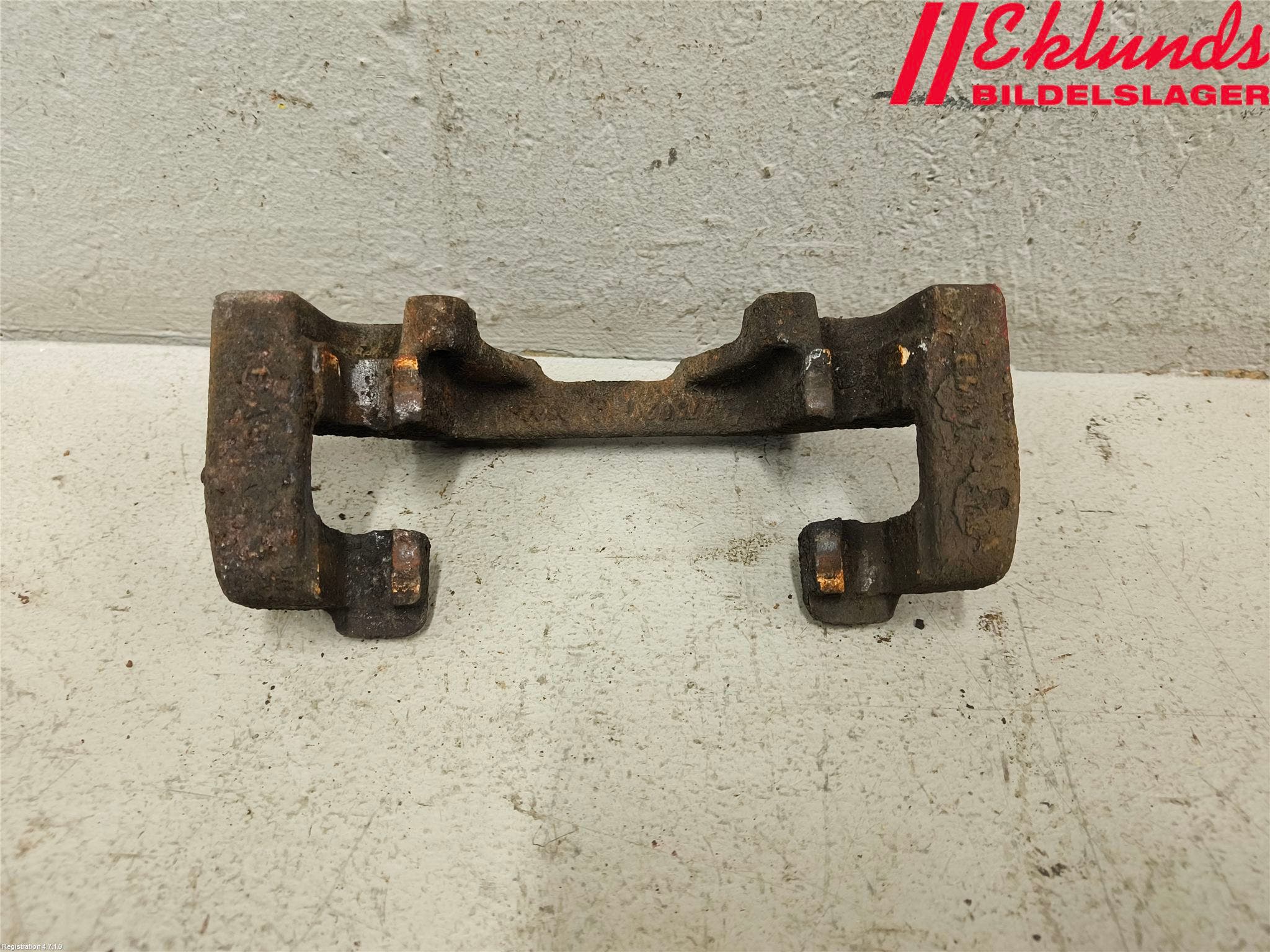 BMW 3 F30/F31/F80 12-19 Bromsokshållare