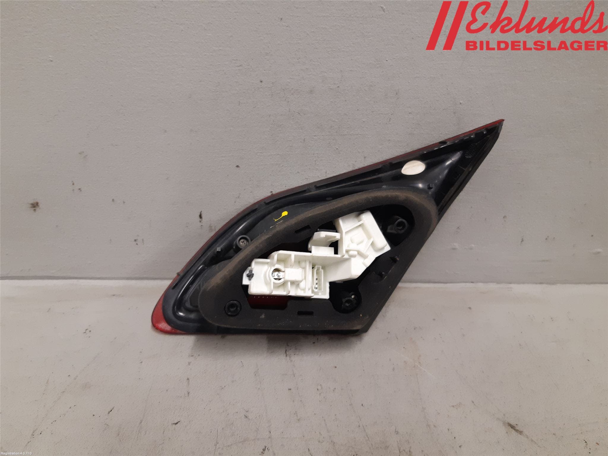 Opel ASTRA J 10-15 Bakljus Lucka Vä