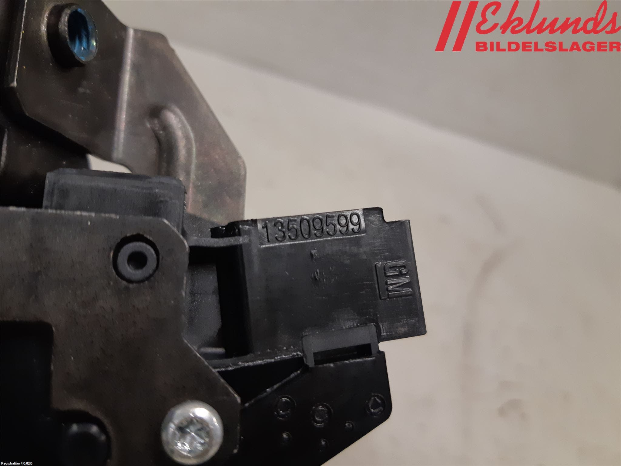 Opel ASTRA K 16-22 Låskista Baklucka