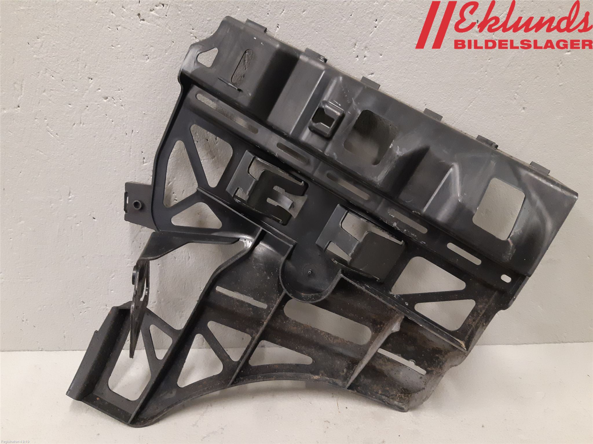 Ford GALAXY 06-15 Stötfångarfäste Bak Hö