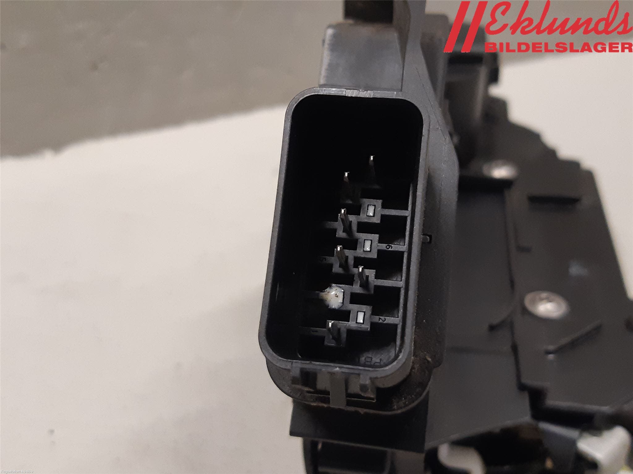 Ford MONDEO 07-15 Låskista-Dörrlås