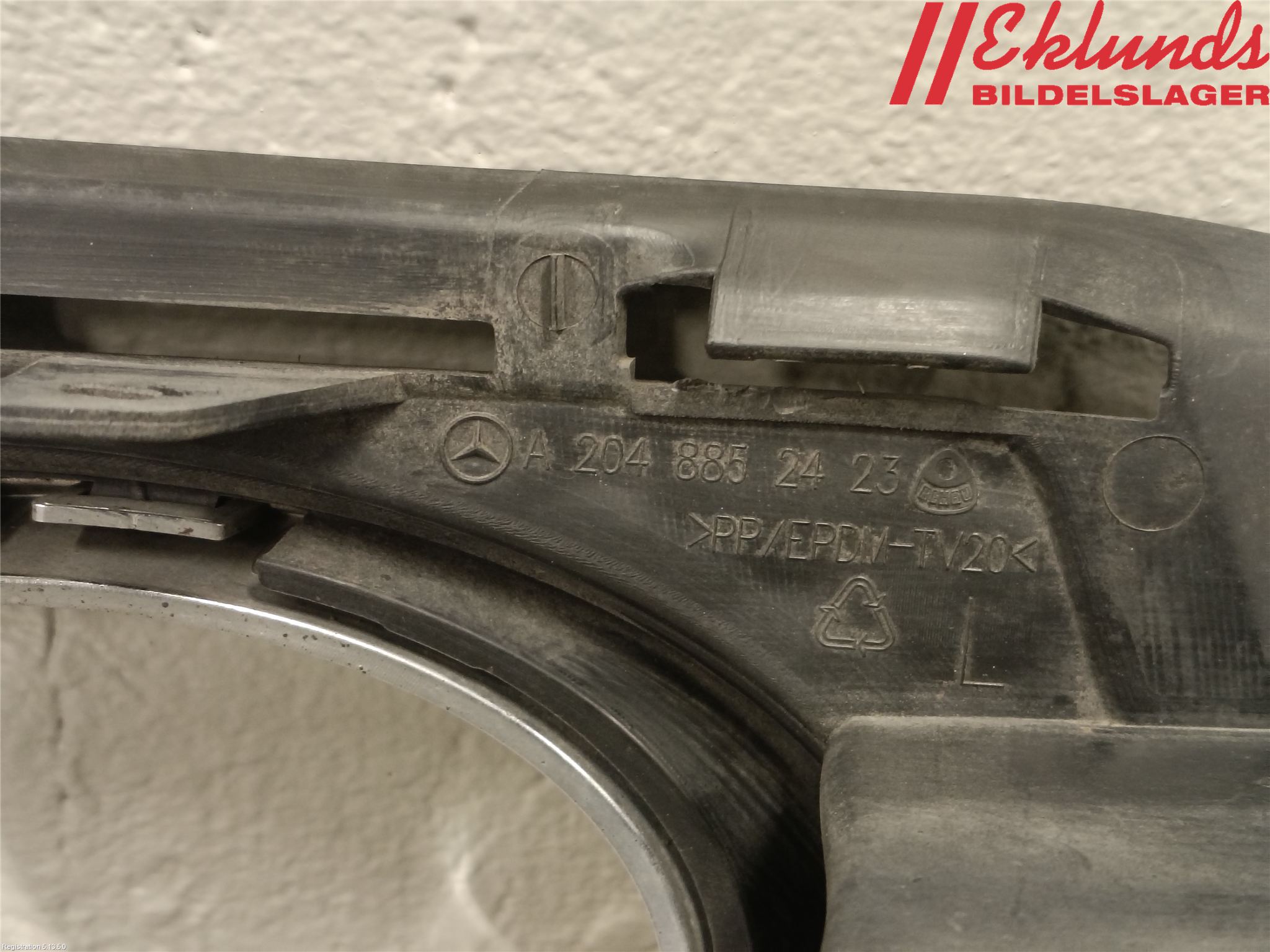 Mercedes-Benz MB C-KLASS (W204) 07-15 Dimljussarg Fram