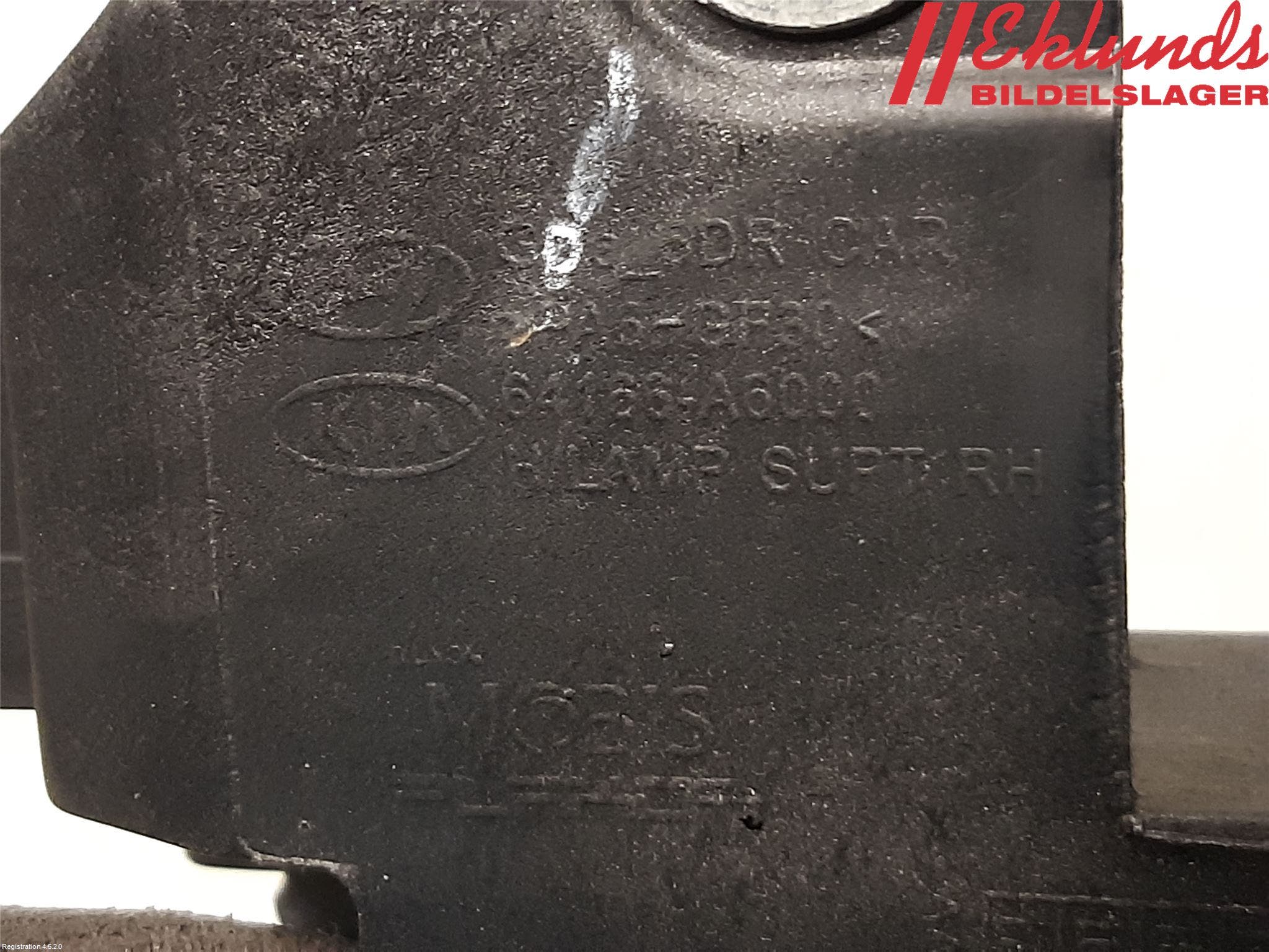 Hyundai i30 GD 13-17 Strålkast Fästsarg