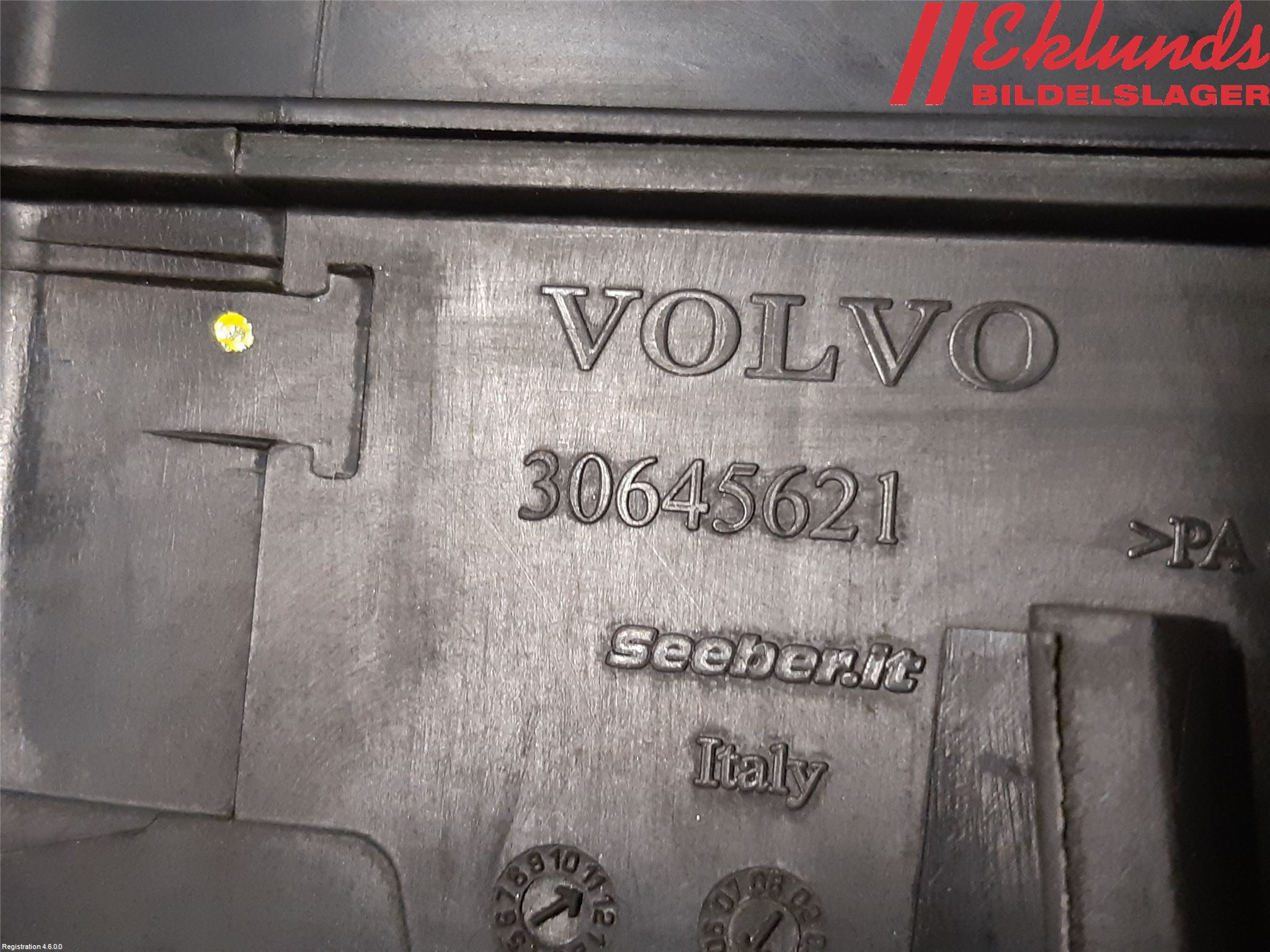 Volvo V70 05-08 Styrservooljebehållare