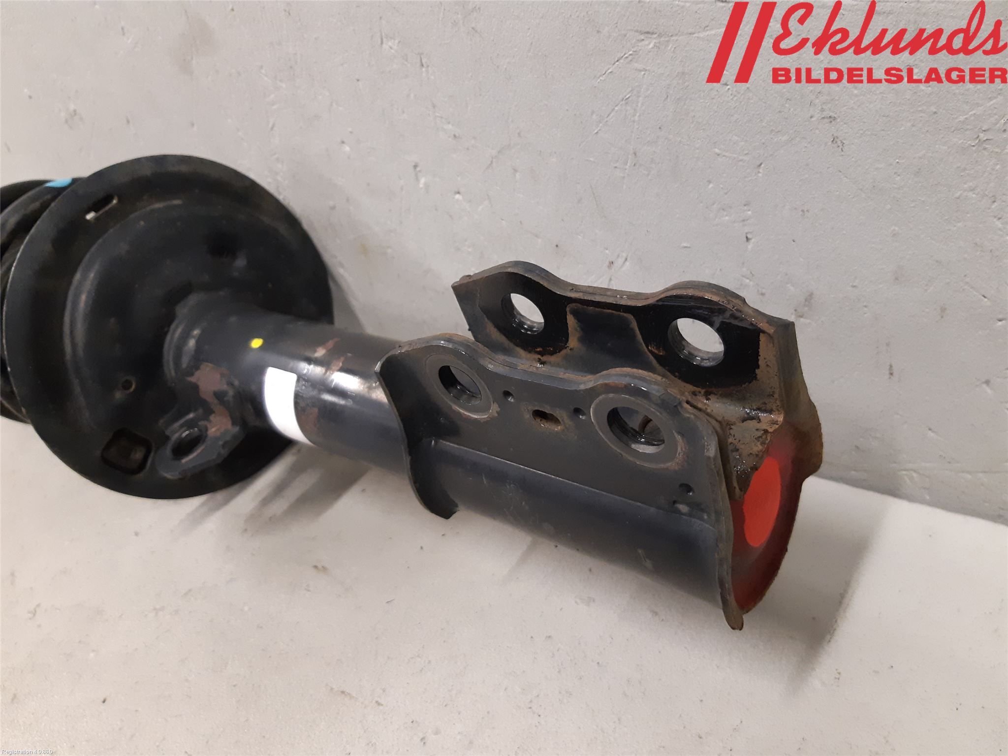 Toyota YARIS XP130 15-20 Fjäderben Fram Vänster