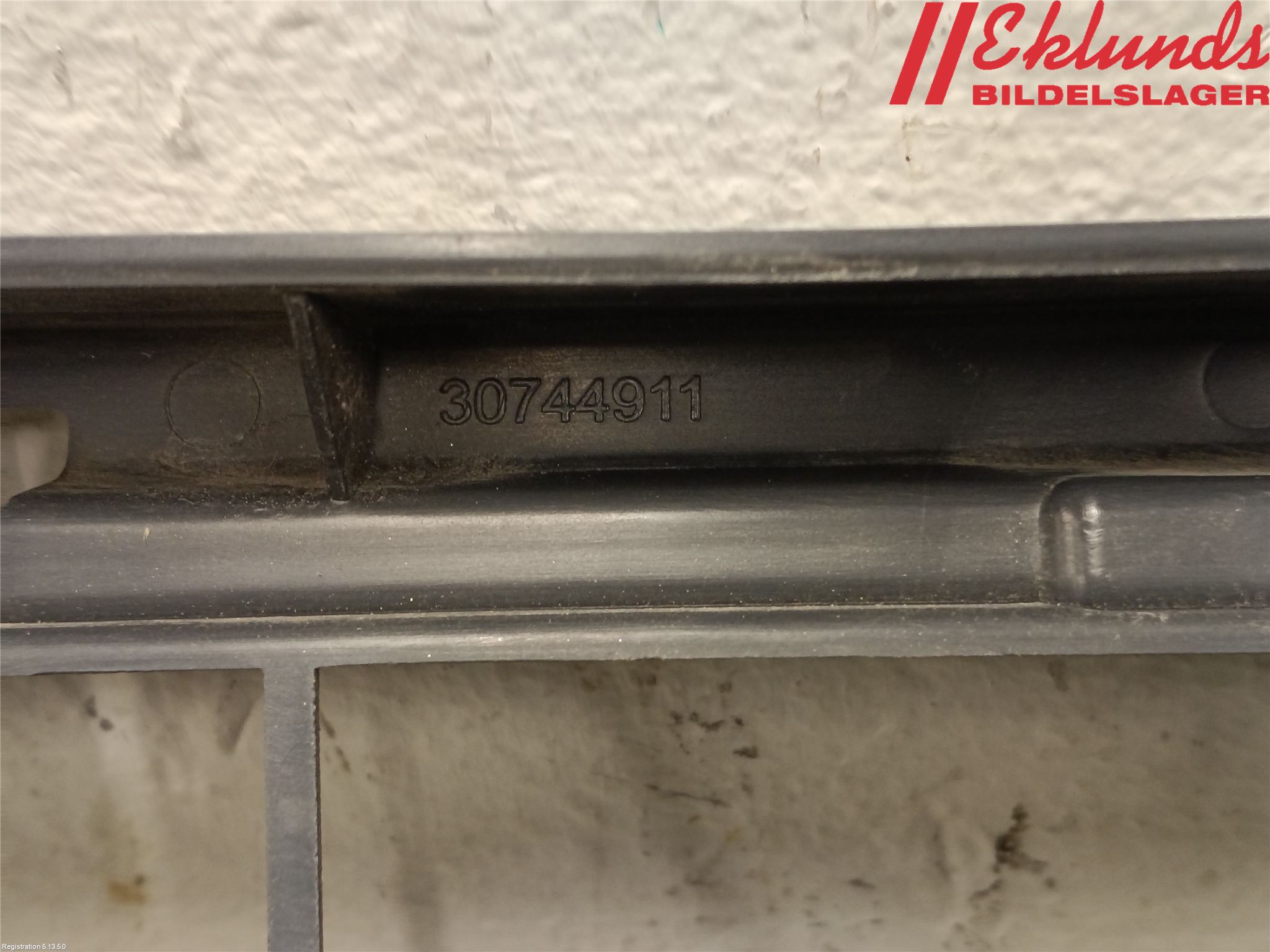 Volvo V50 08-12 Stöt Utfyllnad-List-Grill