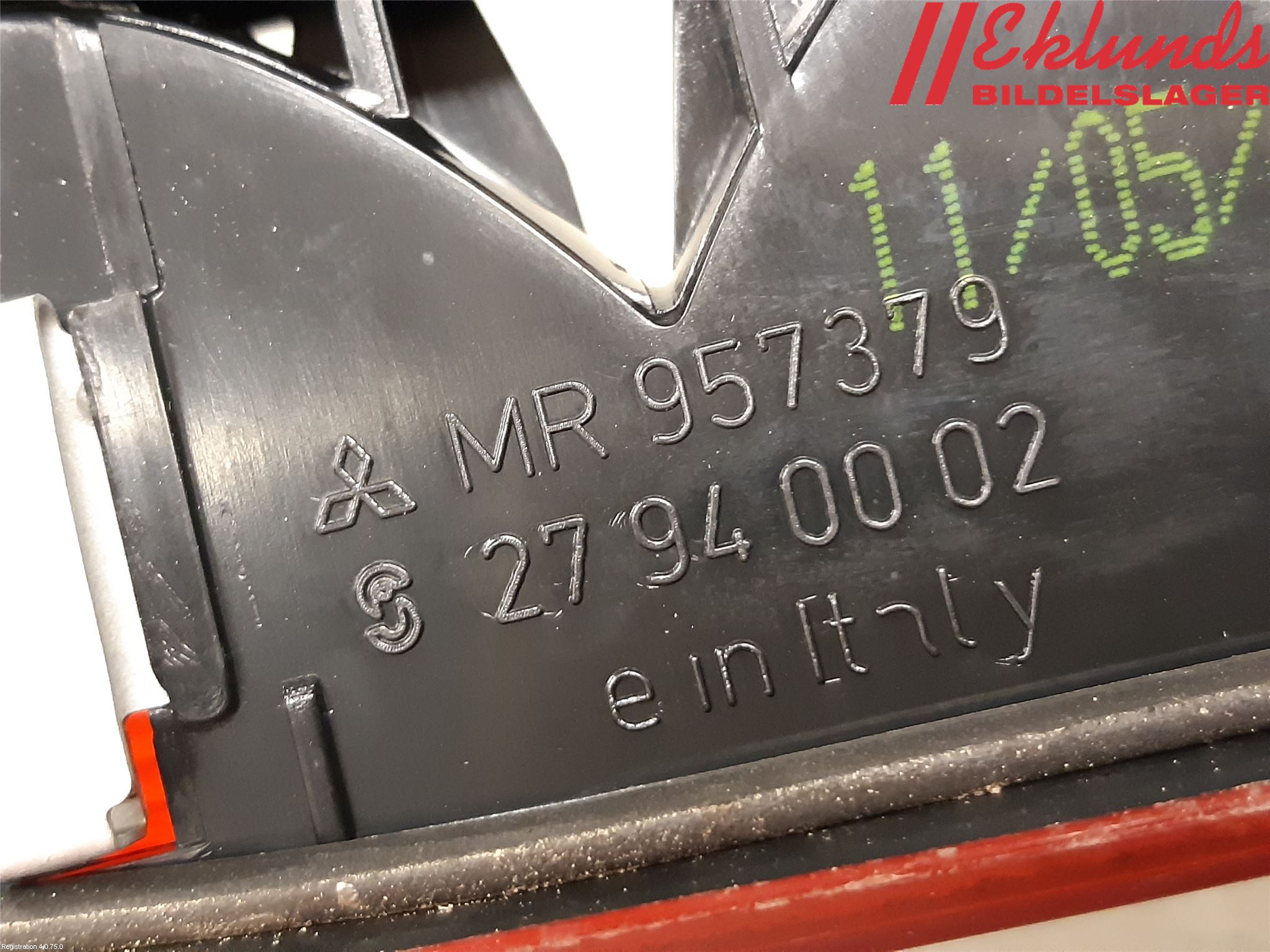 Mitsubishi COLT   04-08 Bromsljus Bakruta