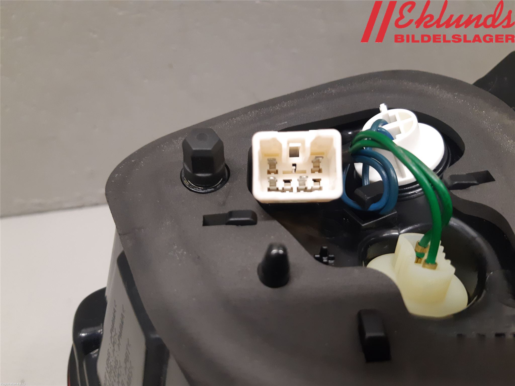 Kia RIO 12-16 Bakljus Lucka Vä